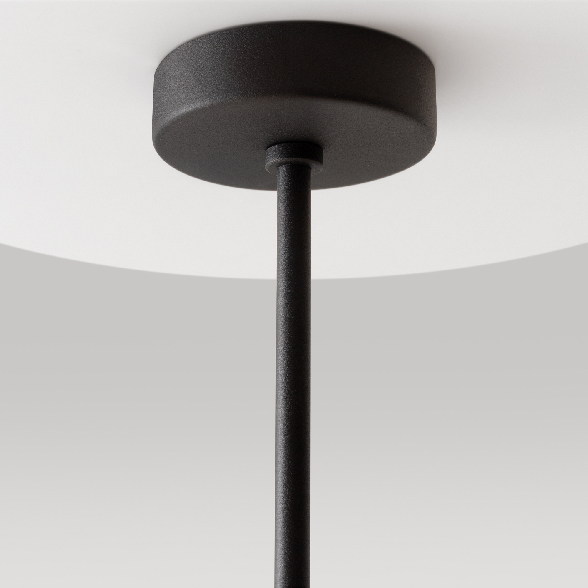 картинка Люстра Maytoni MOD360PL-06B от магазина pro-decor.kz