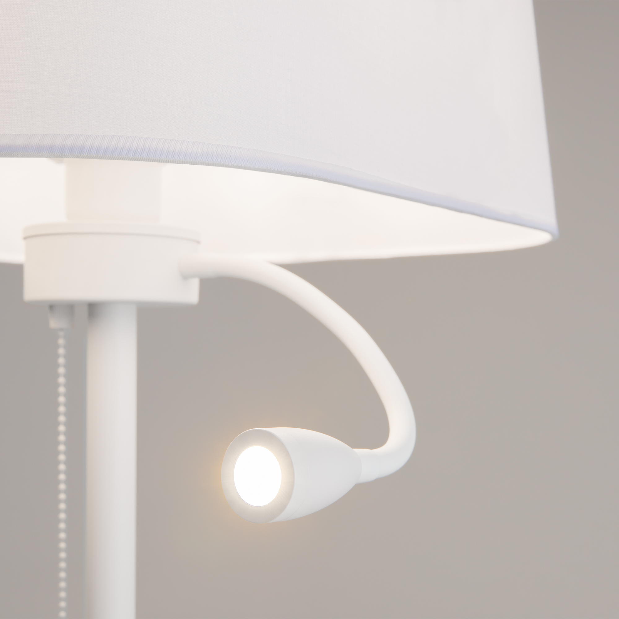 картинка Торшер Maytoni Farel Z001FL-L3W-1W магазин pro-decor.kz являющийся официальным дистрибьютором в Казахстане картинка Торшер Maytoni Farel Z001FL-L3W-1W от магазина pro-decor.kz