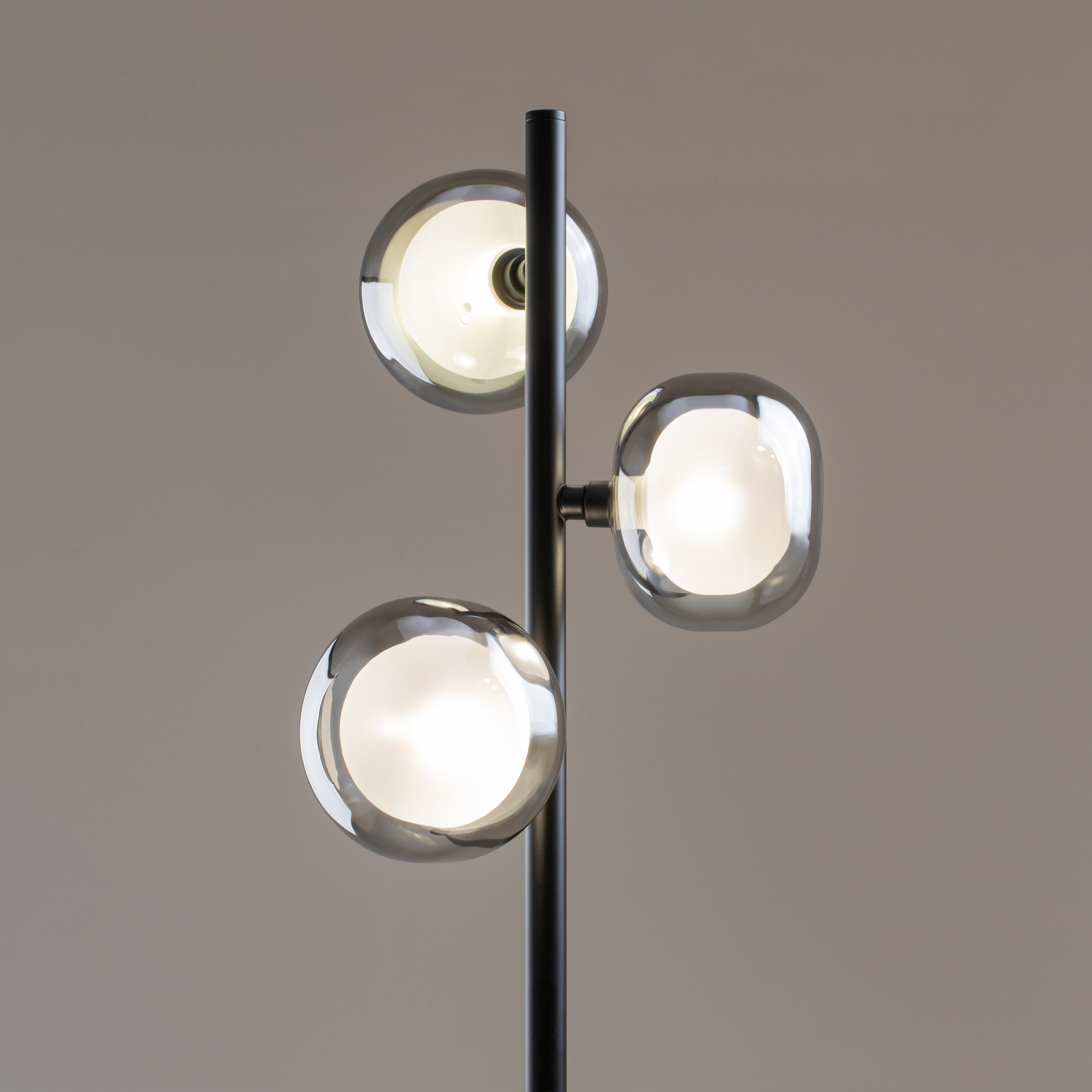 картинка Напольный светильник (торшер) Freya FR5435FL-03B от магазина pro-decor.kz