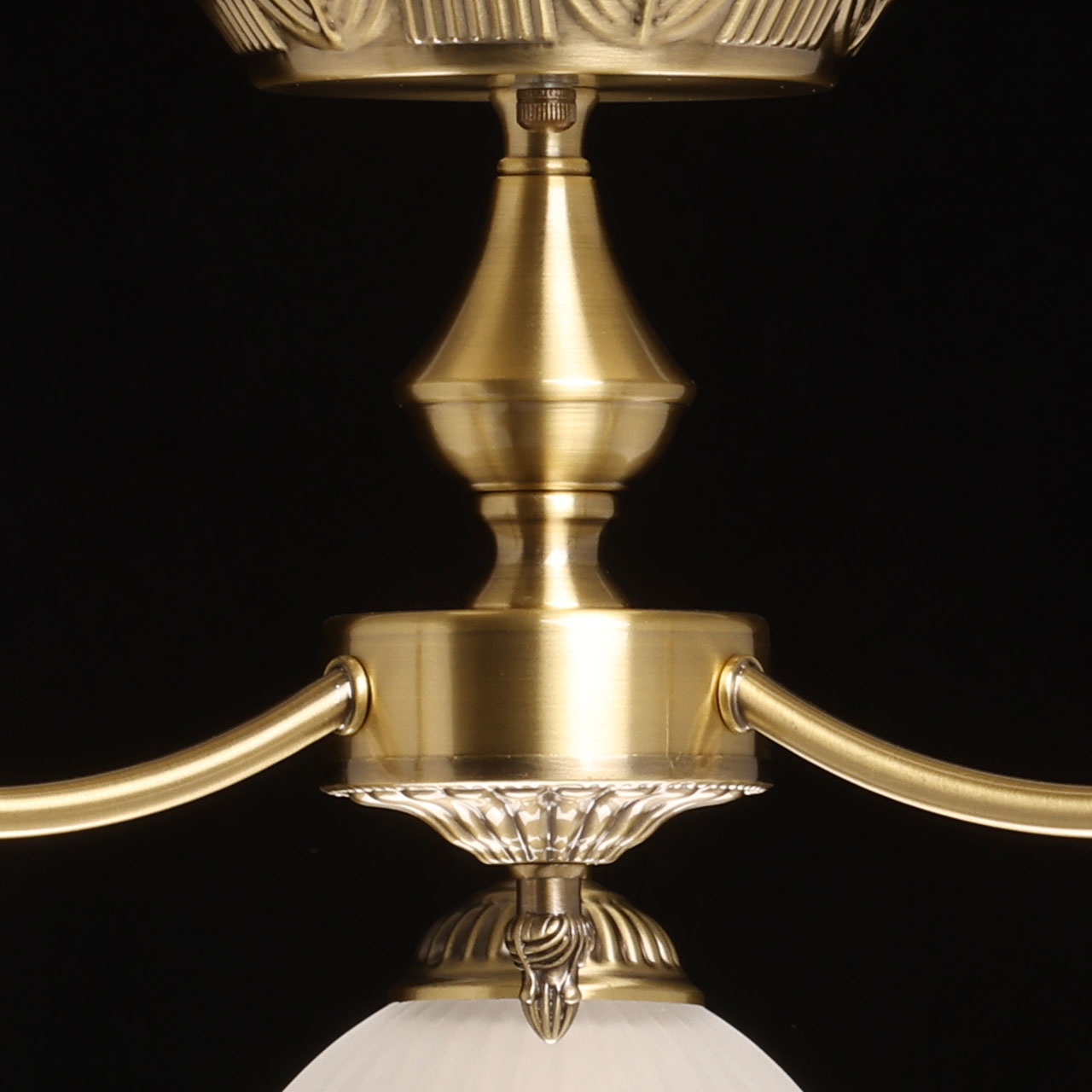 картинка 318015503 Олимп MW-light Потолочная люстра магазин pro-decor.kz являющийся официальным дистрибьютором в Казахстане картинка 318015503 Олимп MW-light Потолочная люстра от магазина pro-decor.kz