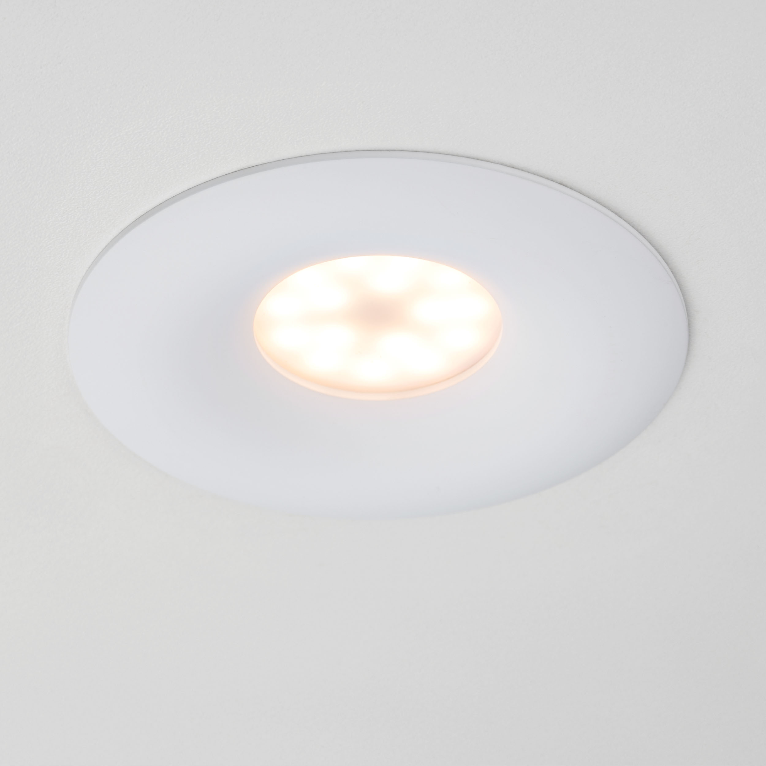 картинка Встраиваемый светильник Lightstar Levigo 010010 магазин pro-decor.kz являющийся официальным дистрибьютором в Казахстане картинка Встраиваемый светильник Lightstar Levigo 010010 от магазина pro-decor.kz