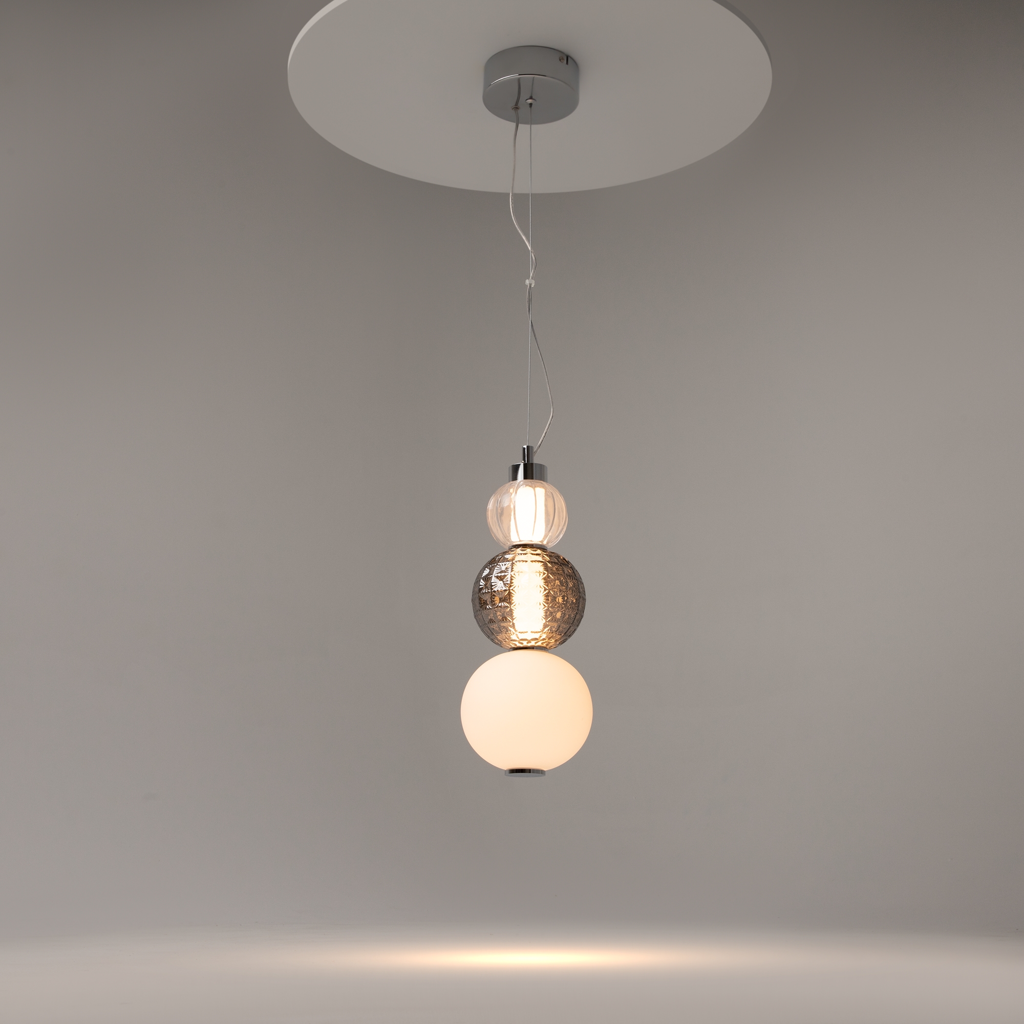 картинка Подвесной светодиодный светильник Maytoni Collar P069PL-L16CH3K магазин pro-decor.kz являющийся официальным дистрибьютором в Казахстане картинка Подвесной светодиодный светильник Maytoni Collar P069PL-L16CH3K от магазина pro-decor.kz