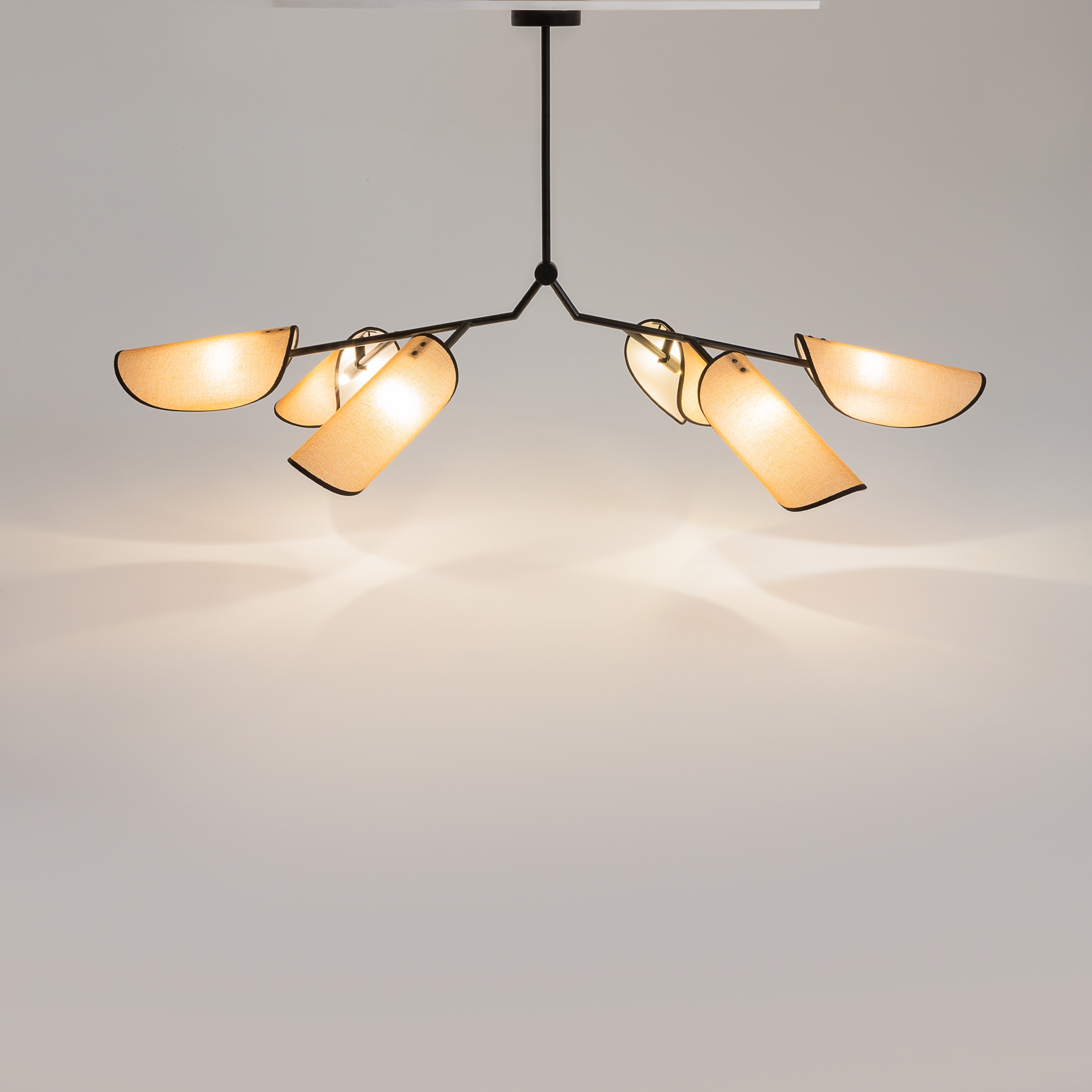 картинка Подвесная люстра Maytoni MOD225PL-06B от магазина pro-decor.kz