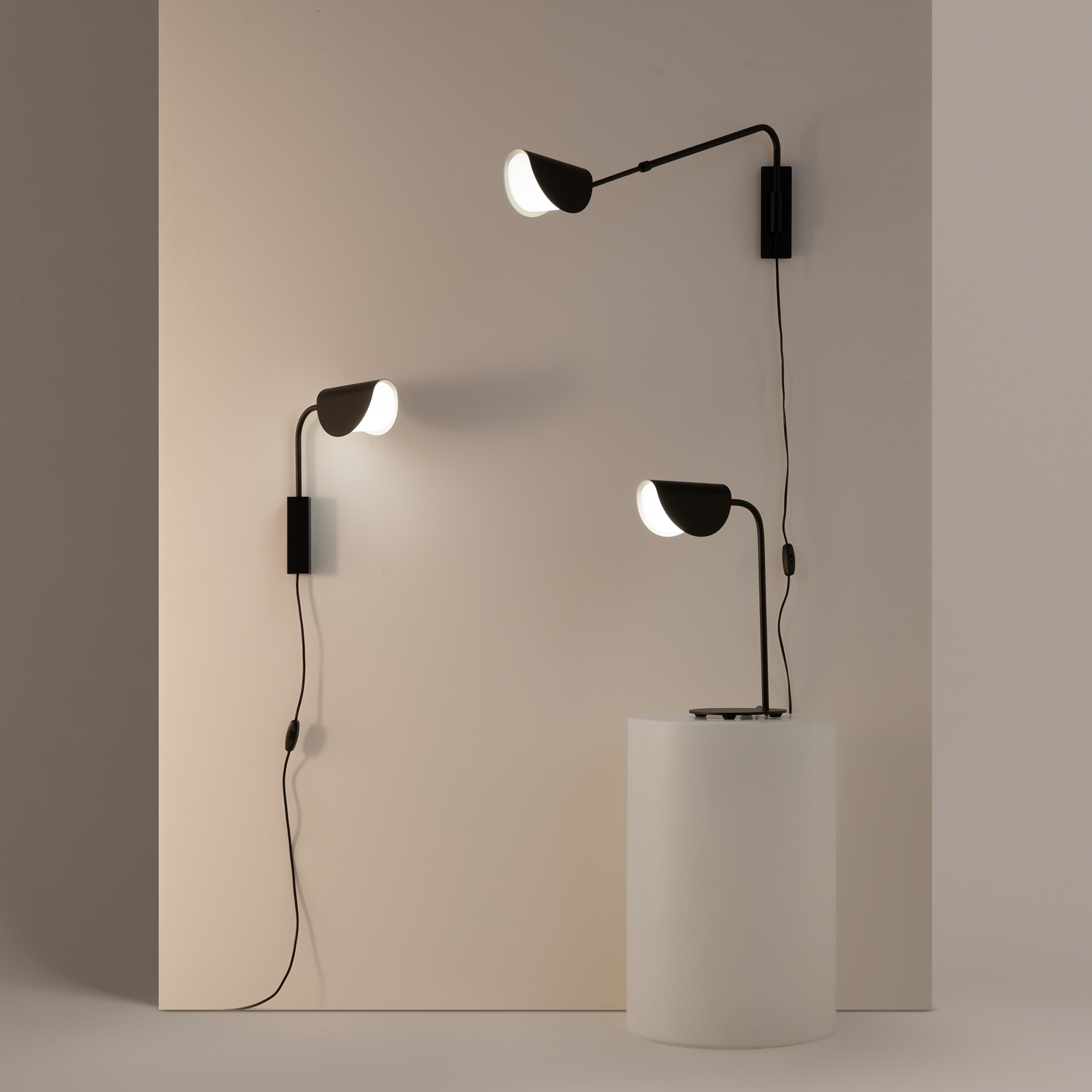 картинка Настенный светильник (бра) Maytoni MOD126WL-01B1 от магазина pro-decor.kz