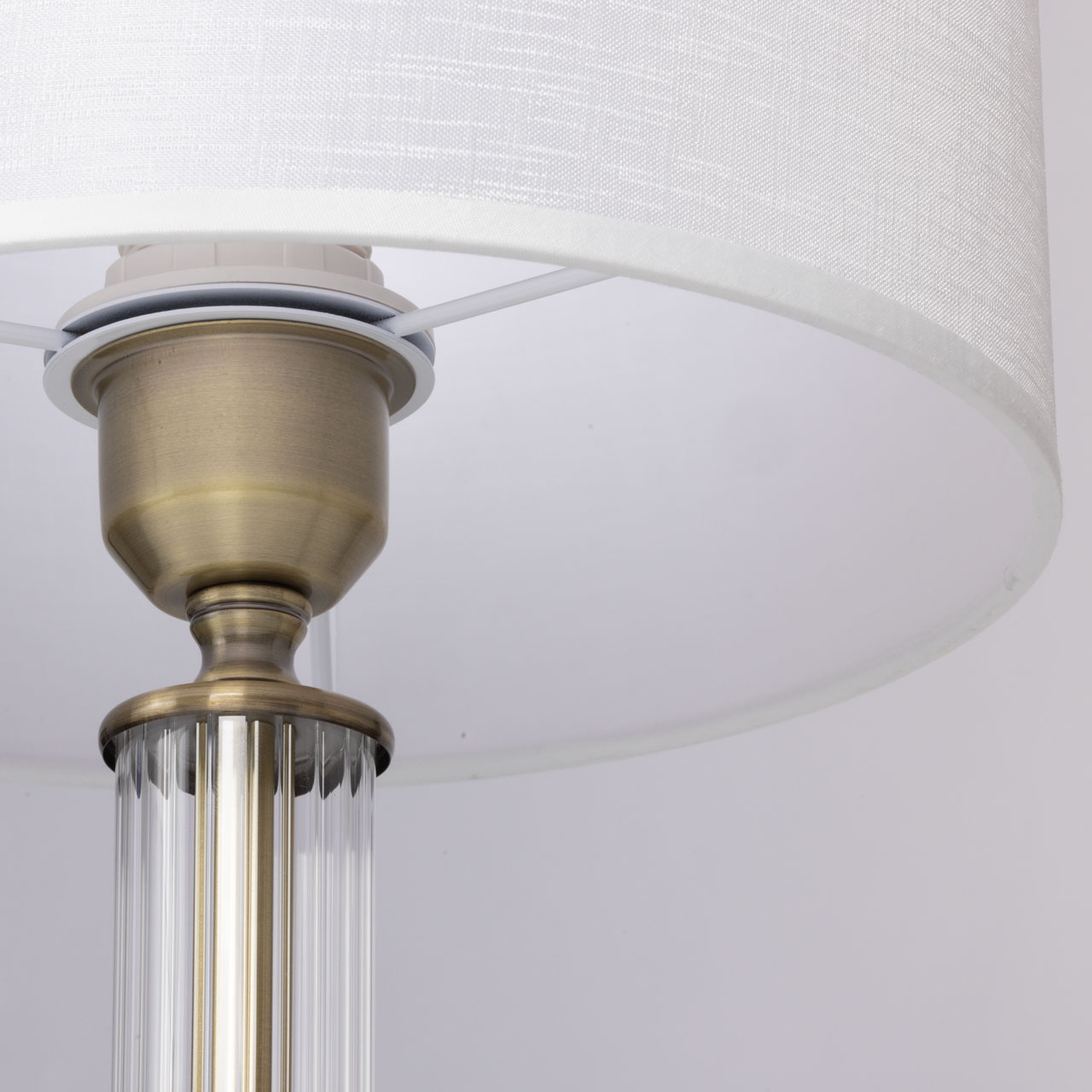 картинка 667033201 MW-light Конрад Настольная лампа от магазина pro-decor.kz