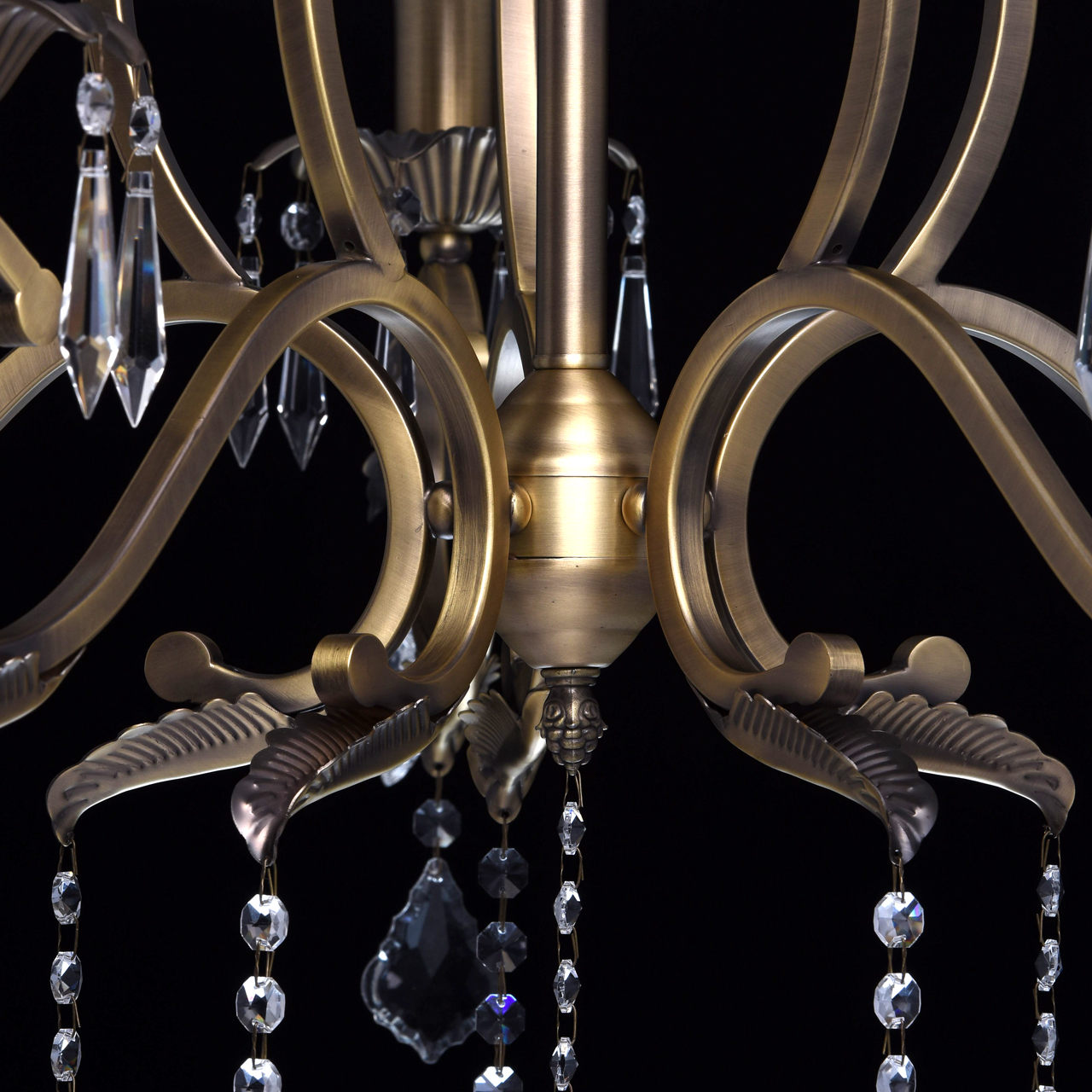 картинка Подвесная люстра Chiaro София 355011805 от магазина pro-decor.kz