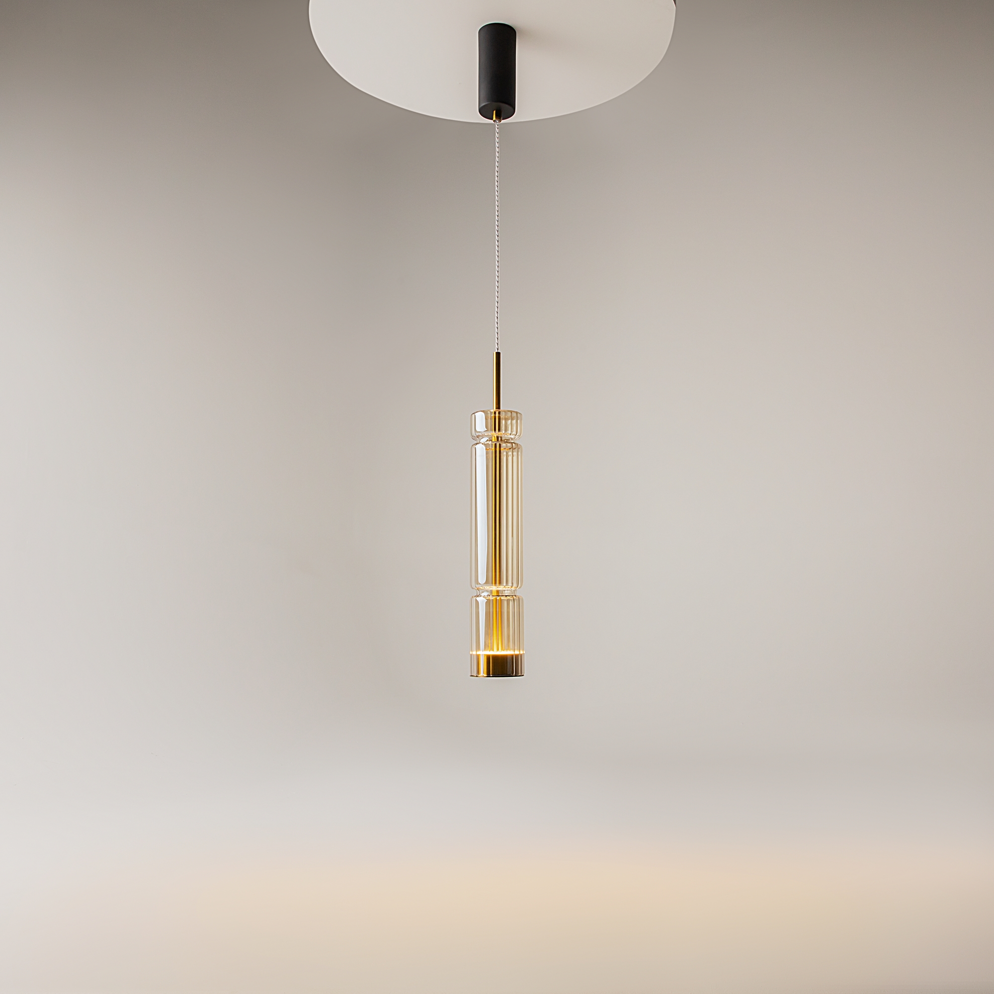 картинка Подвесной светильник Maytoni MOD272PL-L12BS3K1 от магазина pro-decor.kz