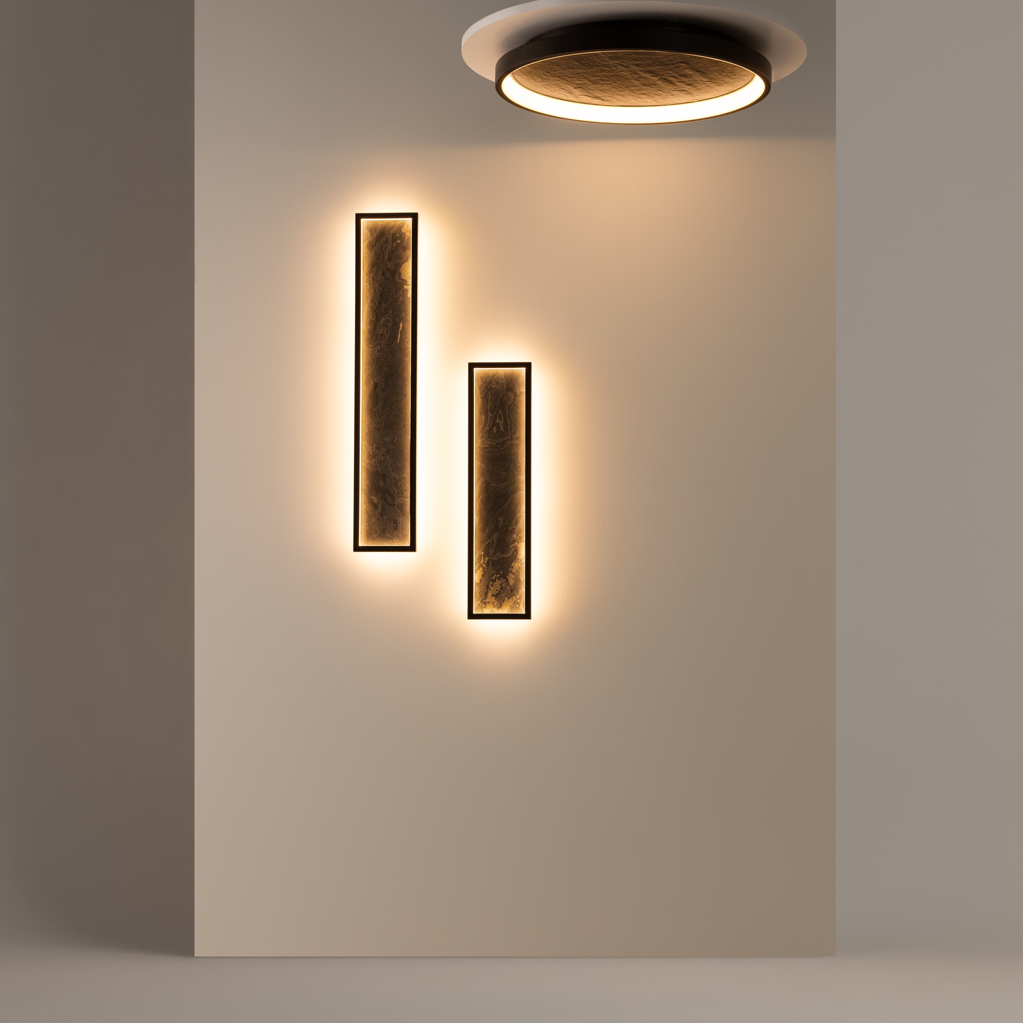 картинка Настенный светильник (бра) Maytoni MOD311WL-L70B3K от магазина pro-decor.kz