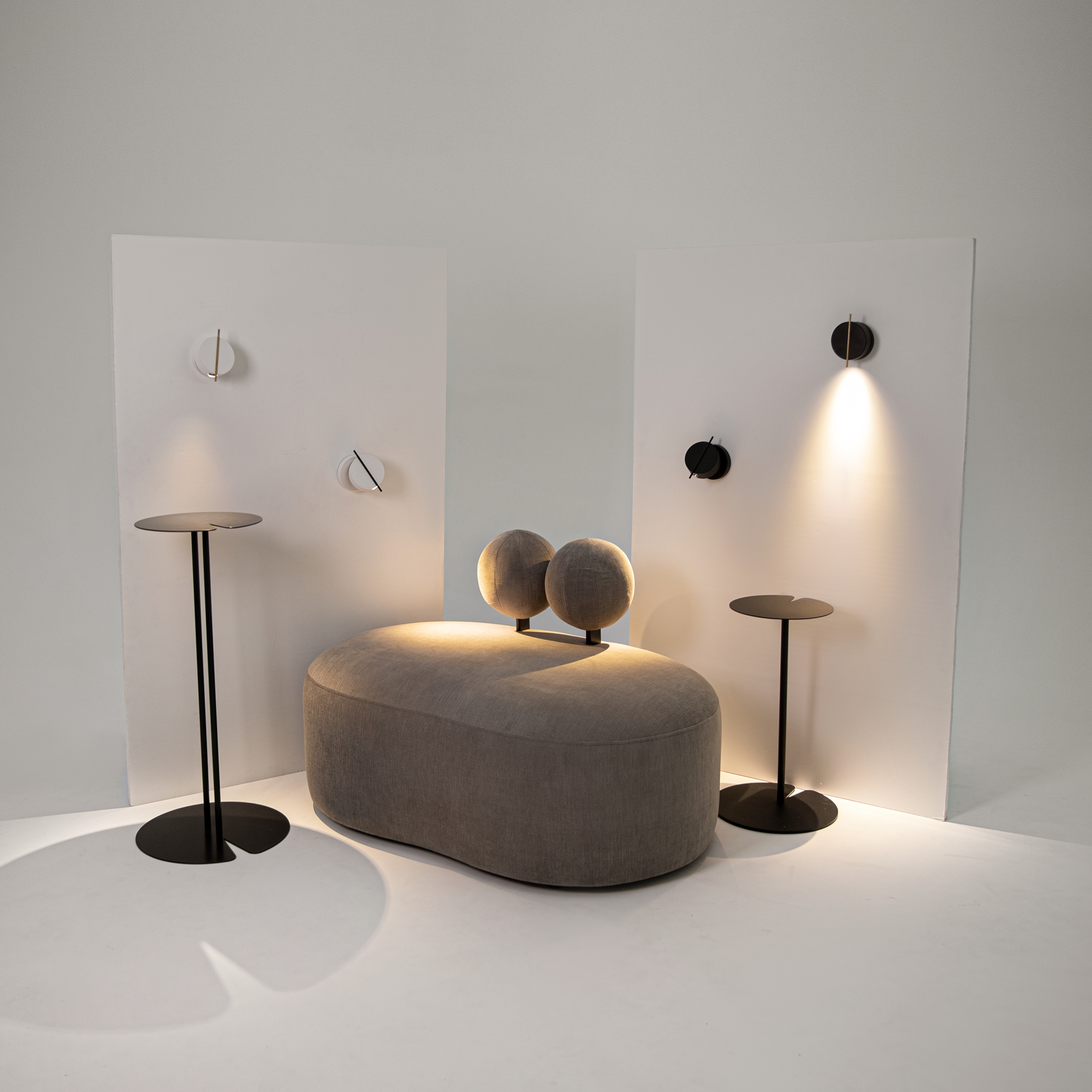 картинка Настенный светильник (бра) Maytoni MOD180WL-L4B3K магазин pro-decor.kz являющийся официальным дистрибьютором в Казахстане картинка Настенный светильник (бра) Maytoni MOD180WL-L4B3K от магазина pro-decor.kz