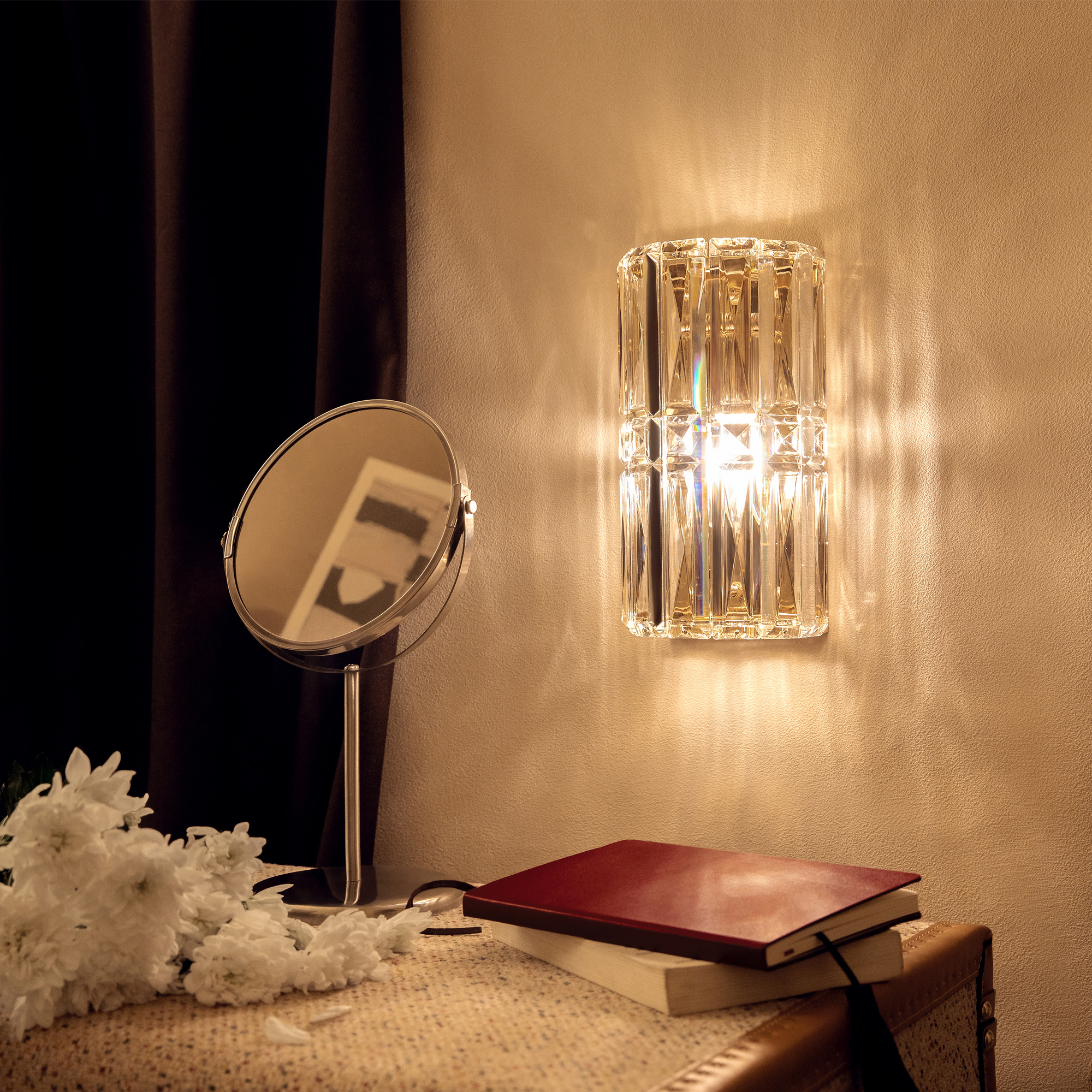 картинка Настенный светильник (бра) Maytoni MOD094WL-01CH от магазина pro-decor.kz