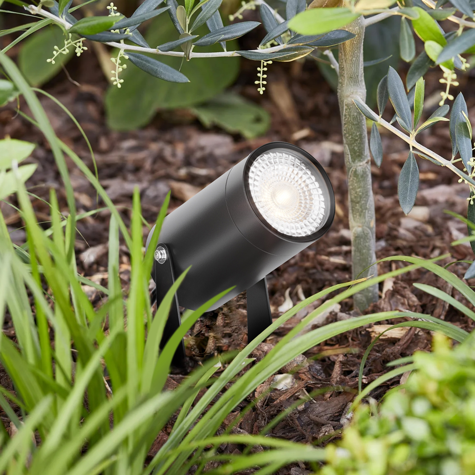 картинка Ландшафтный светильник Maytoni Scope O025FL-01B от магазина pro-decor.kz