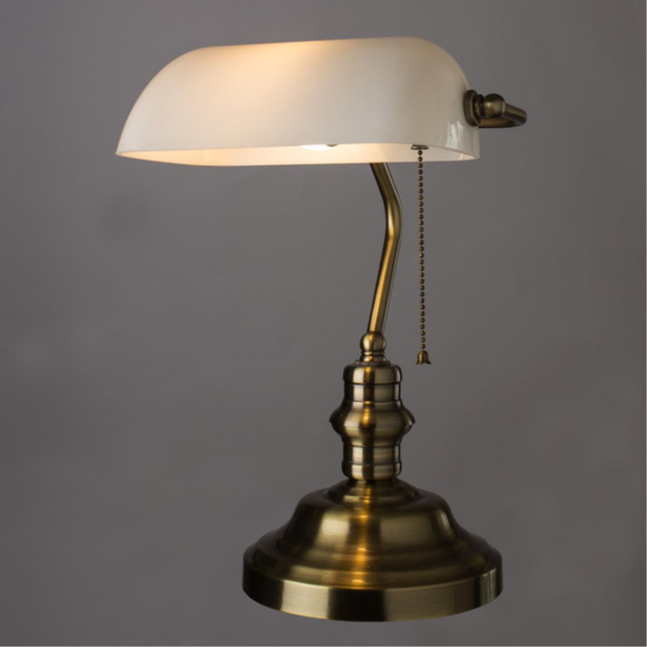 картинка Настольная лампа Arte Lamp Banker A2493LT-1AB от магазина pro-decor.kz
