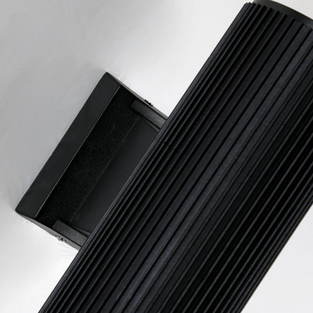 картинка Уличный настенный светильник Favourite Pola 2858-2W от магазина pro-decor.kz