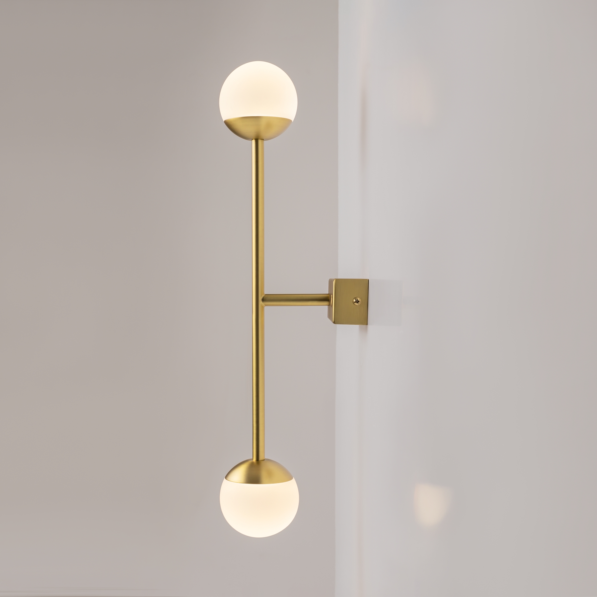 картинка Настенный светильник (бра) Maytoni MOD285WL-L10BS3K от магазина pro-decor.kz