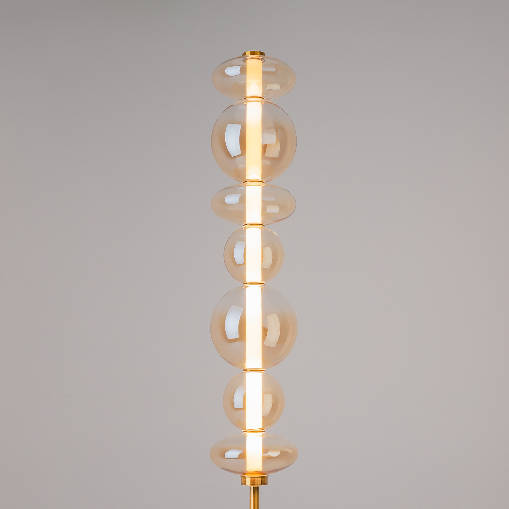 картинка Напольный светильник (торшер) Maytoni MOD307FL-L40BS3K от магазина pro-decor.kz
