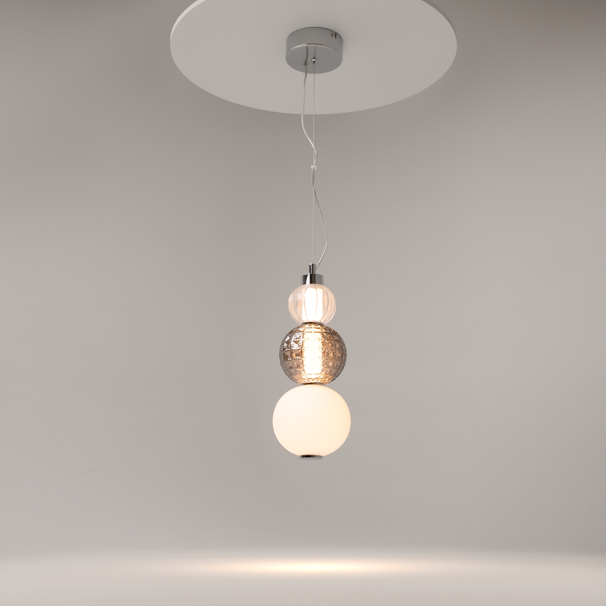 картинка Подвесной светодиодный светильник Maytoni Collar P069PL-L16CH3K магазин pro-decor.kz являющийся официальным дистрибьютором в Казахстане картинка Подвесной светодиодный светильник Maytoni Collar P069PL-L16CH3K от магазина pro-decor.kz