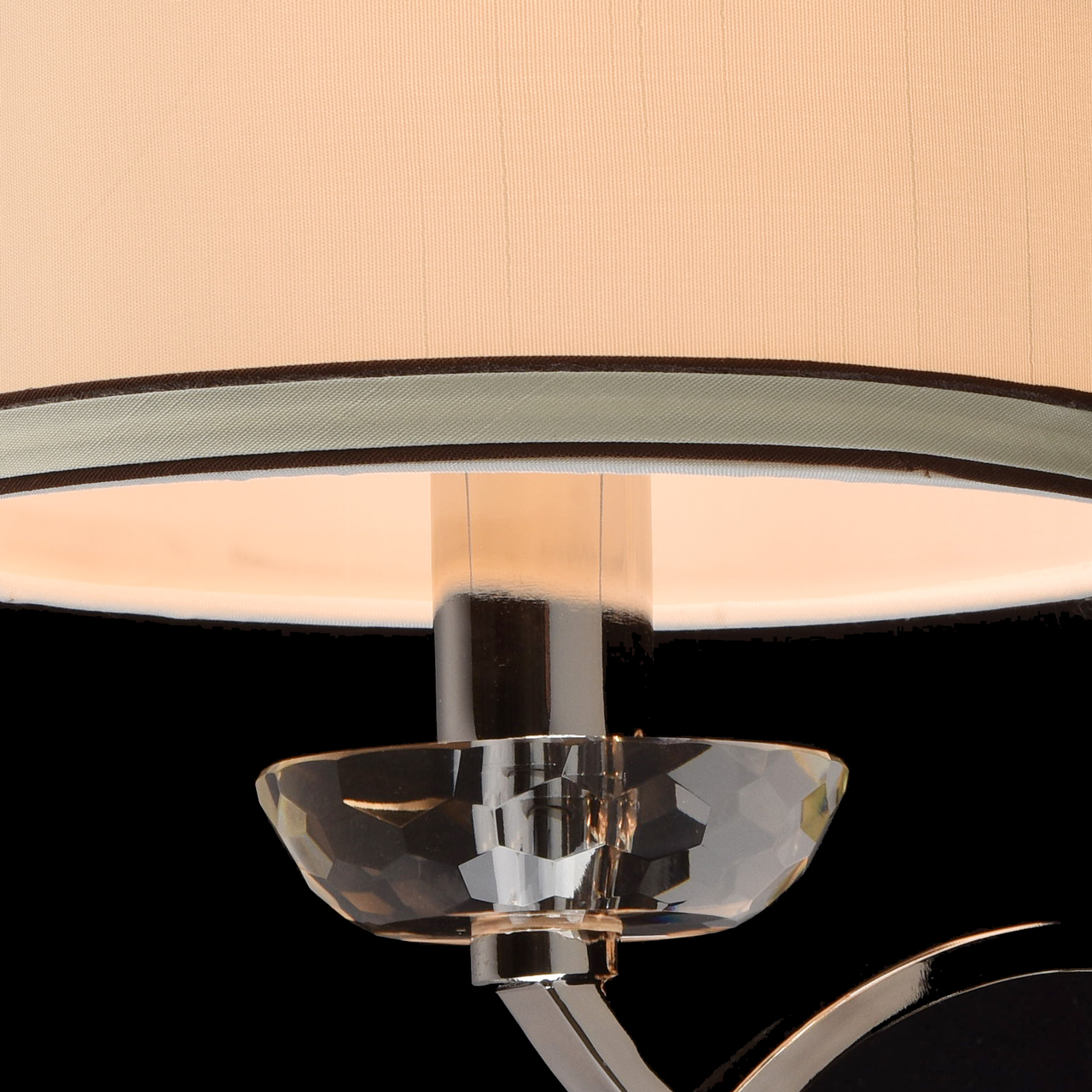 картинка Бра Chiaro Палермо 386025101 магазин pro-decor.kz являющийся официальным дистрибьютором в Казахстане картинка Бра Chiaro Палермо 386025101 от магазина pro-decor.kz