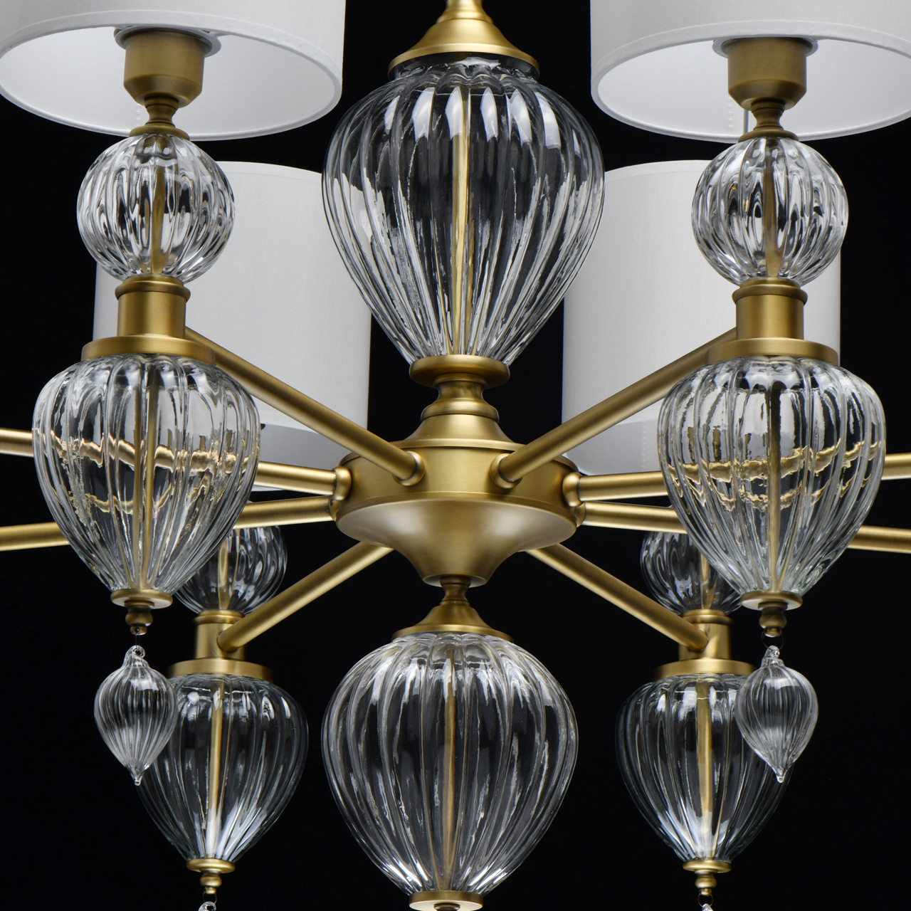 картинка Подвесная люстра Chiaro Оделия 619011408 магазин pro-decor.kz являющийся официальным дистрибьютором в Казахстане картинка Подвесная люстра Chiaro Оделия 619011408 от магазина pro-decor.kz