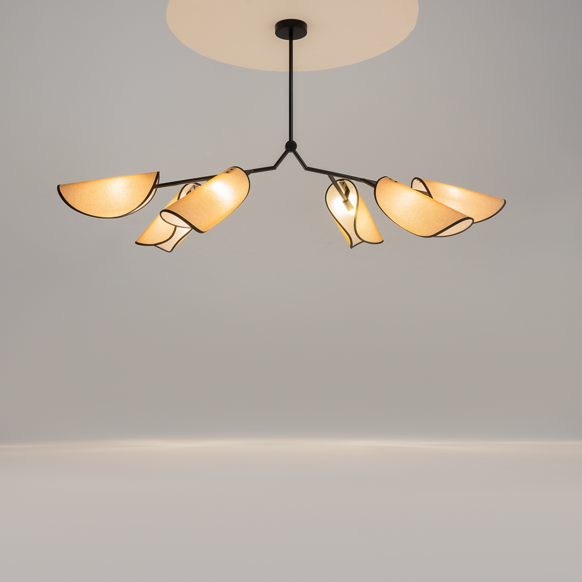 картинка Подвесная люстра Maytoni MOD225PL-06B от магазина pro-decor.kz