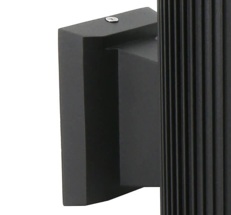 картинка Уличный настенный светильник Favourite Pola 2857-1W от магазина pro-decor.kz