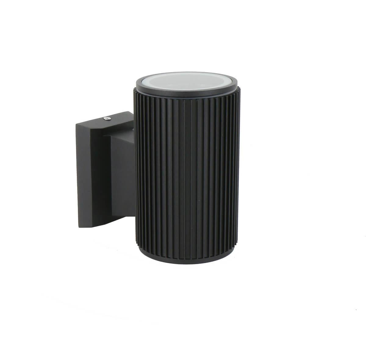 картинка Уличный настенный светильник Favourite Pola 2857-1W от магазина pro-decor.kz