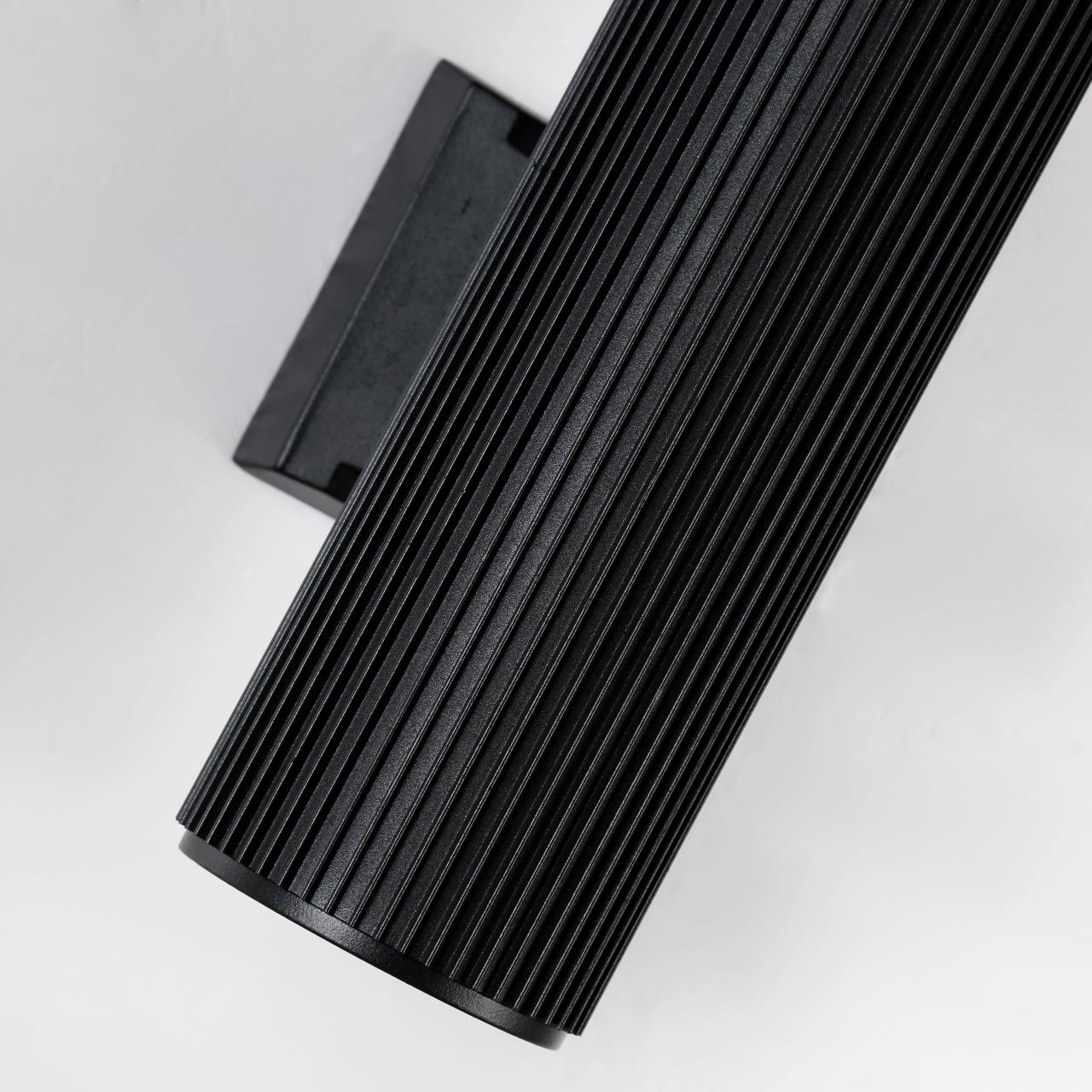 картинка Уличный настенный светильник Favourite Pola 2858-2W от магазина pro-decor.kz