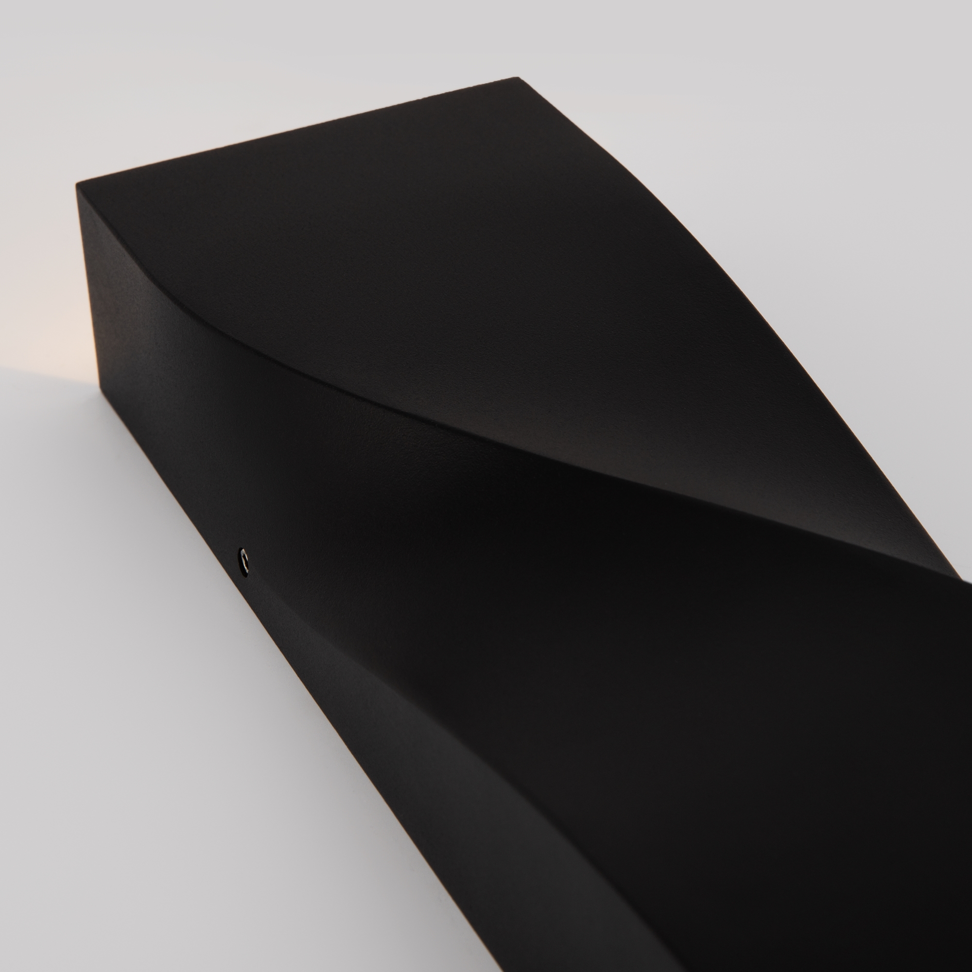 картинка Бра Maytoni O040WL-L11B3K от магазина pro-decor.kz