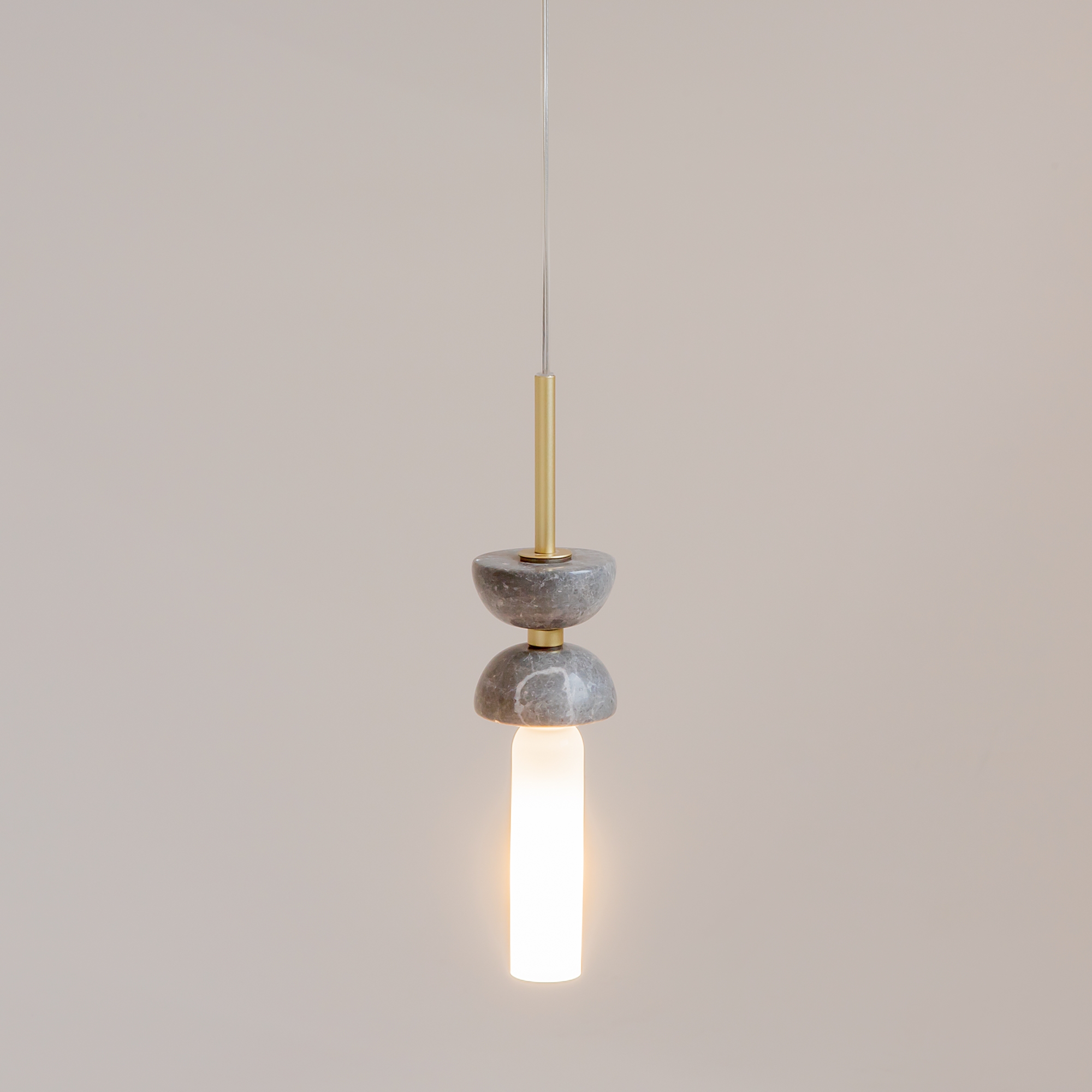 картинка Подвесной светильник Maytoni MOD178PL-01GR от магазина pro-decor.kz