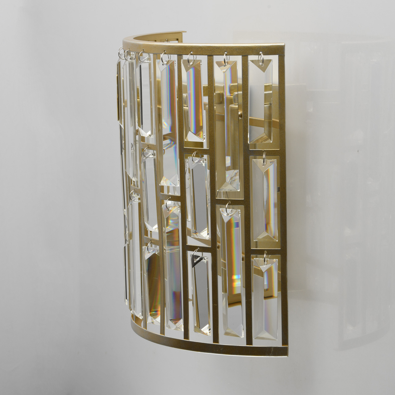 картинка Настенный светильник MW-Light Монарх 1 121020102 от магазина pro-decor.kz