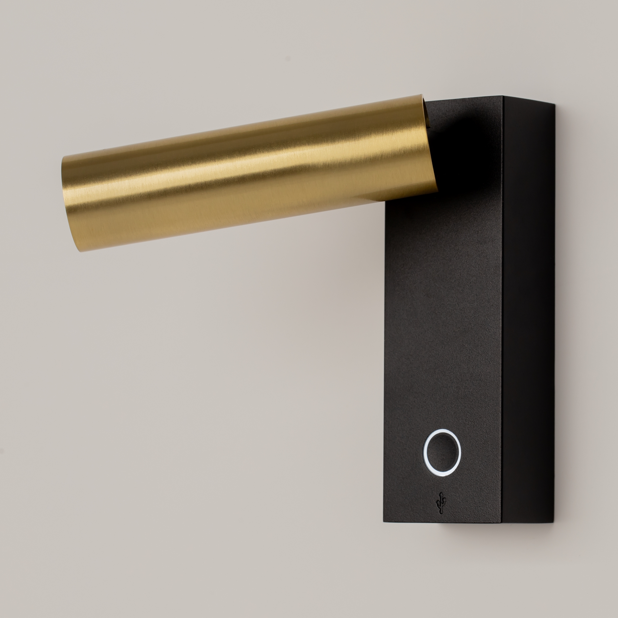 картинка Настенный светильник (бра) Technical C078WL-L3BBS3K от магазина pro-decor.kz