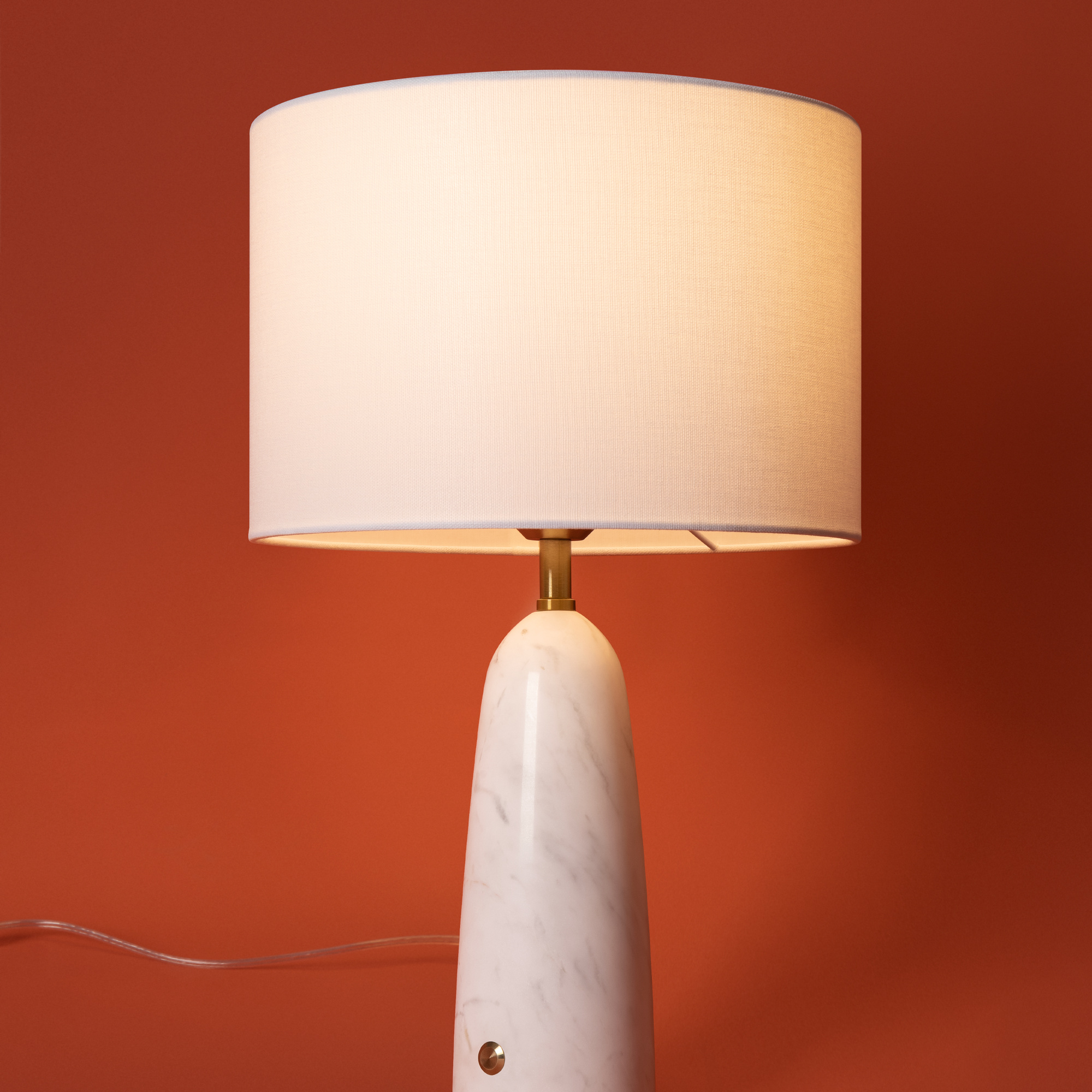 картинка Настольный светильник Freya FR2054TL-01BS3 MarmoLatte магазин pro-decor.kz являющийся официальным дистрибьютором в Казахстане картинка Настольный светильник Freya FR2054TL-01BS3 MarmoLatte от магазина pro-decor.kz
