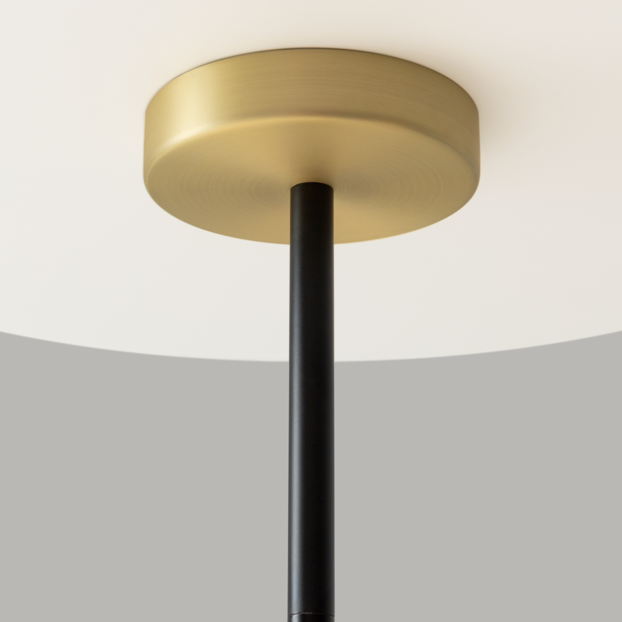 картинка Подвесной светильник Maytoni Nostalgia MOD048PL-06G магазин pro-decor.kz являющийся официальным дистрибьютором в Казахстане картинка Подвесной светильник Maytoni Nostalgia MOD048PL-06G от магазина pro-decor.kz