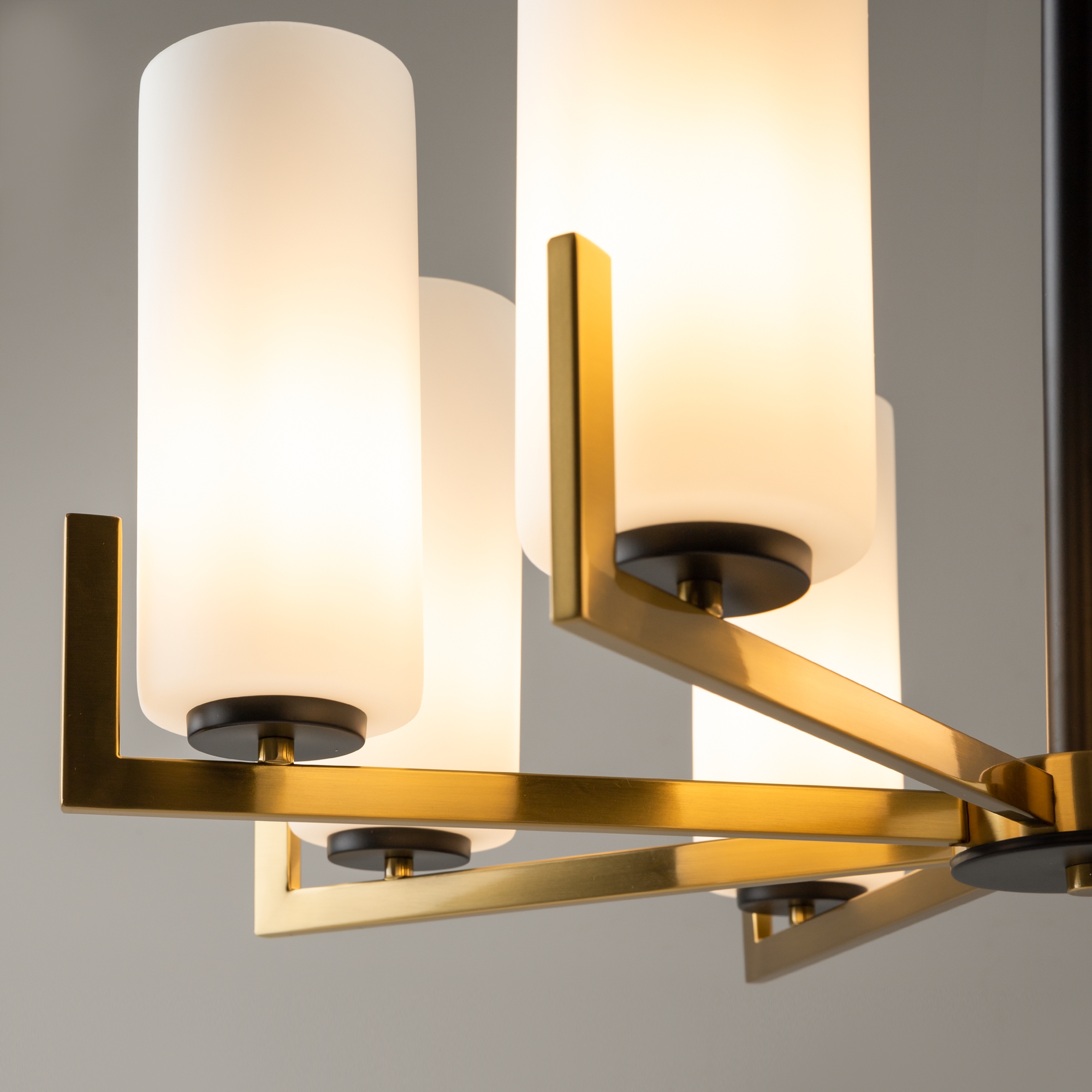 картинка Подвесная люстра Maytoni Fortano MOD089PL-08BS от магазина pro-decor.kz