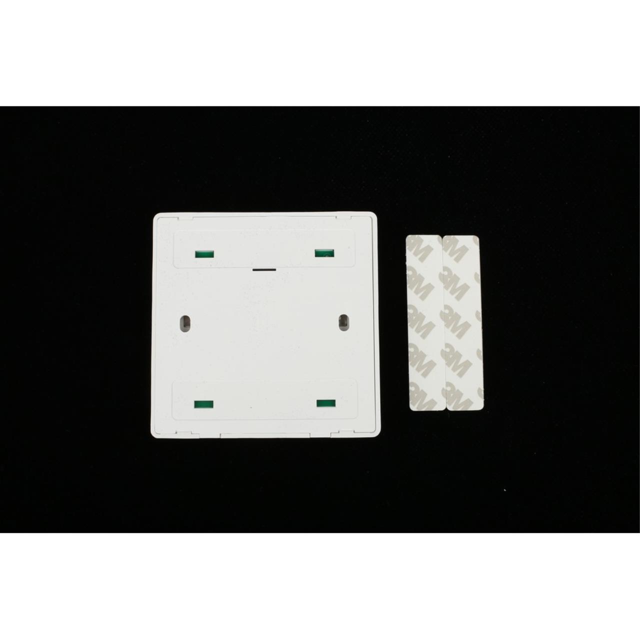 картинка APL.0190.00.03/RT-A-ZS-EU3 Выключатель трехклавишный от магазина pro-decor.kz