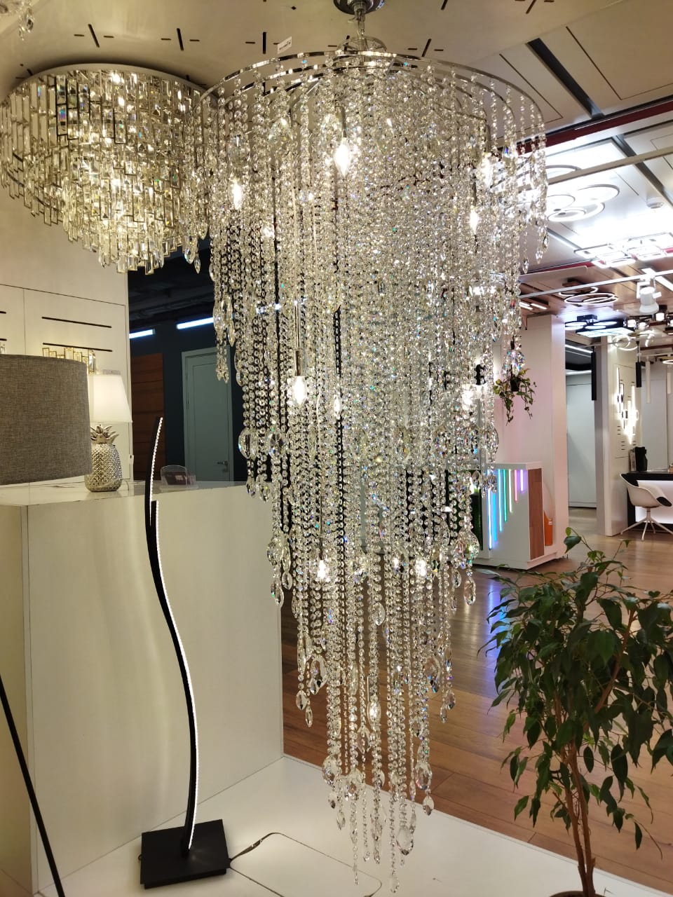 картинка 390262 Люстра подвесная BEIRES от магазина pro-decor.kz