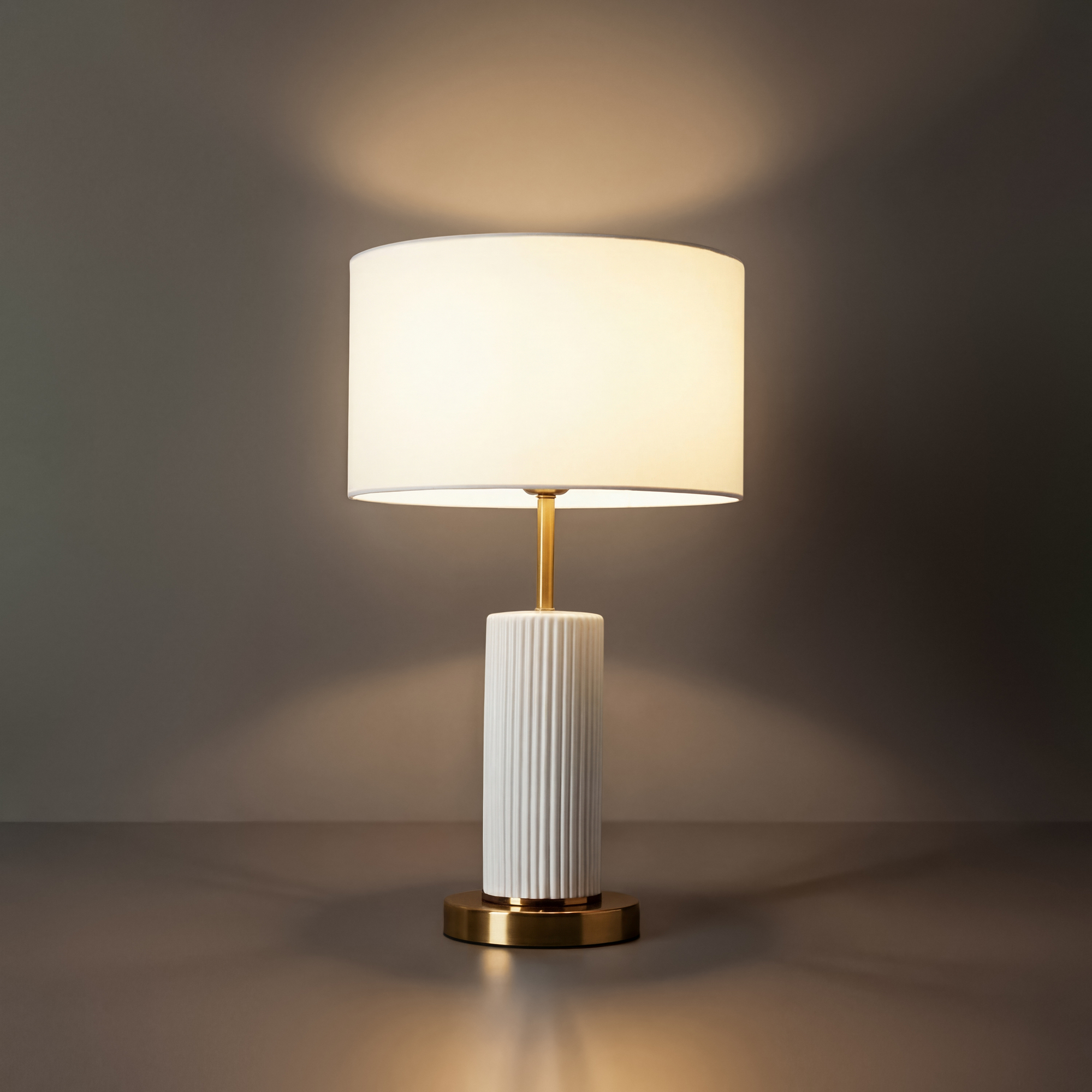 картинка Настольный светильник Freya FR5491TL-01BS от магазина pro-decor.kz