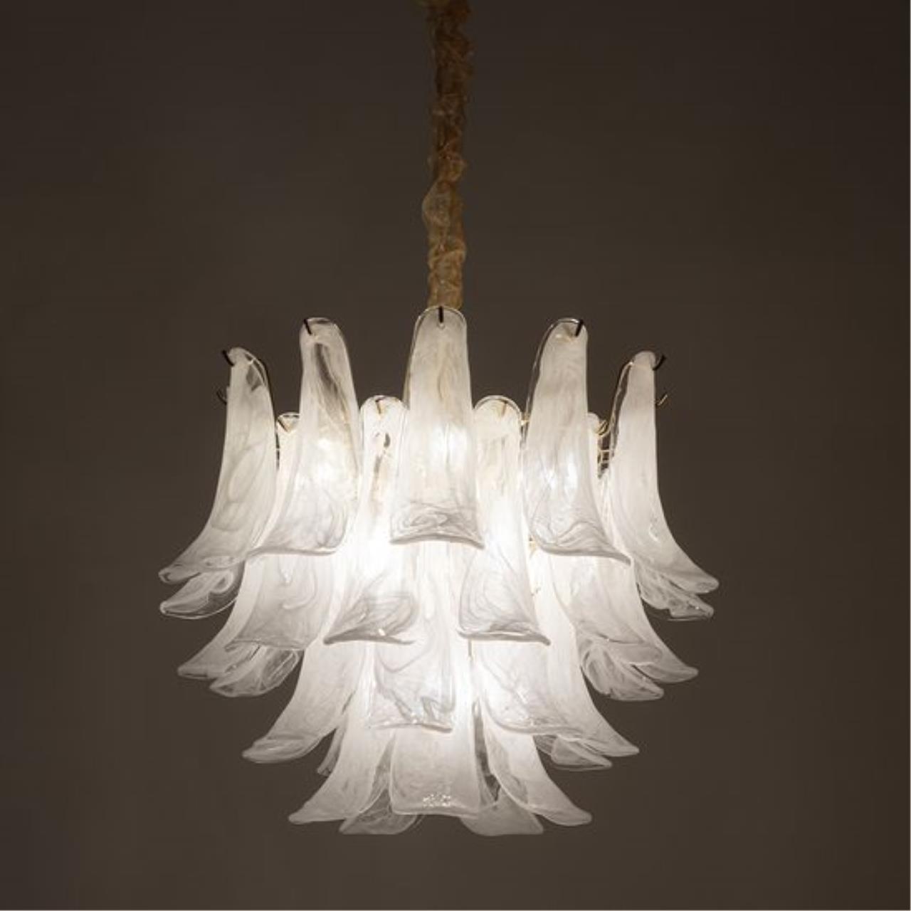 картинка Подвесной светильник Arte Lamp MAYA A4072LM-9GO магазин pro-decor.kz являющийся официальным дистрибьютором в Казахстане картинка Подвесной светильник Arte Lamp MAYA A4072LM-9GO от магазина pro-decor.kz
