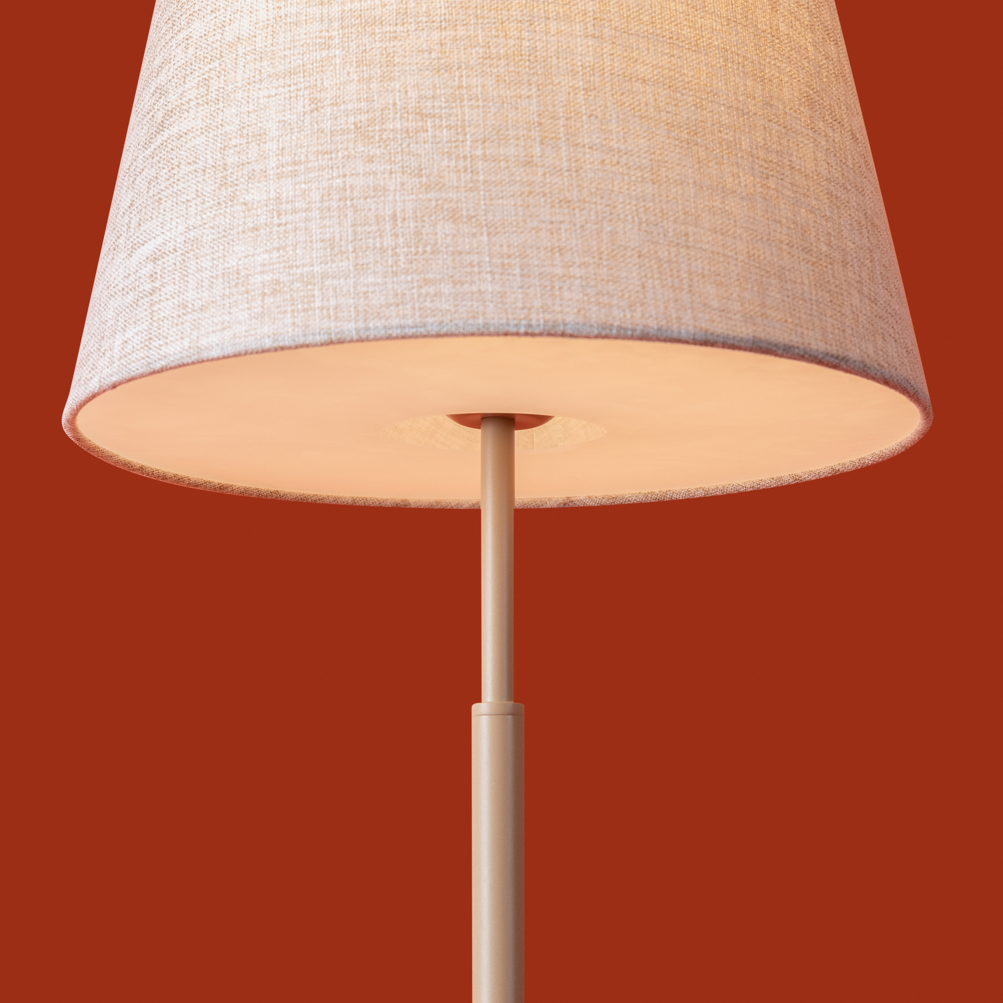 картинка Настольный светильник Freya FR2057TL-01BG BUTLER от магазина pro-decor.kz