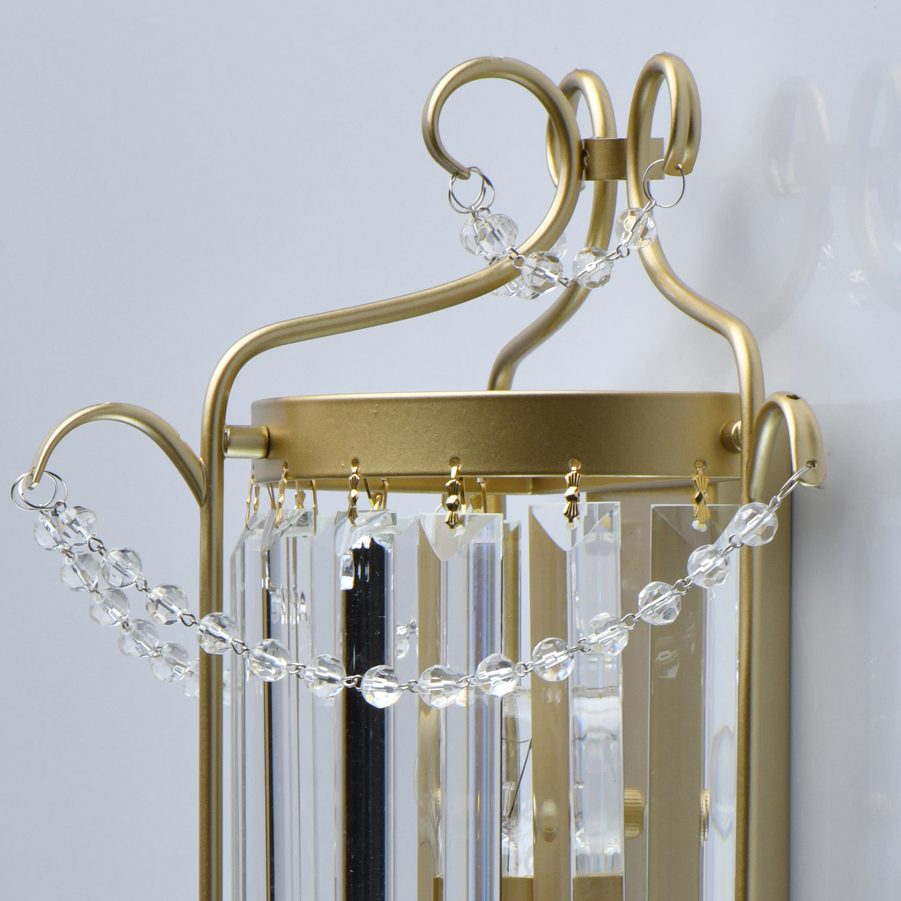 картинка Настенный светильник MW-Light Адель 373024701 от магазина pro-decor.kz