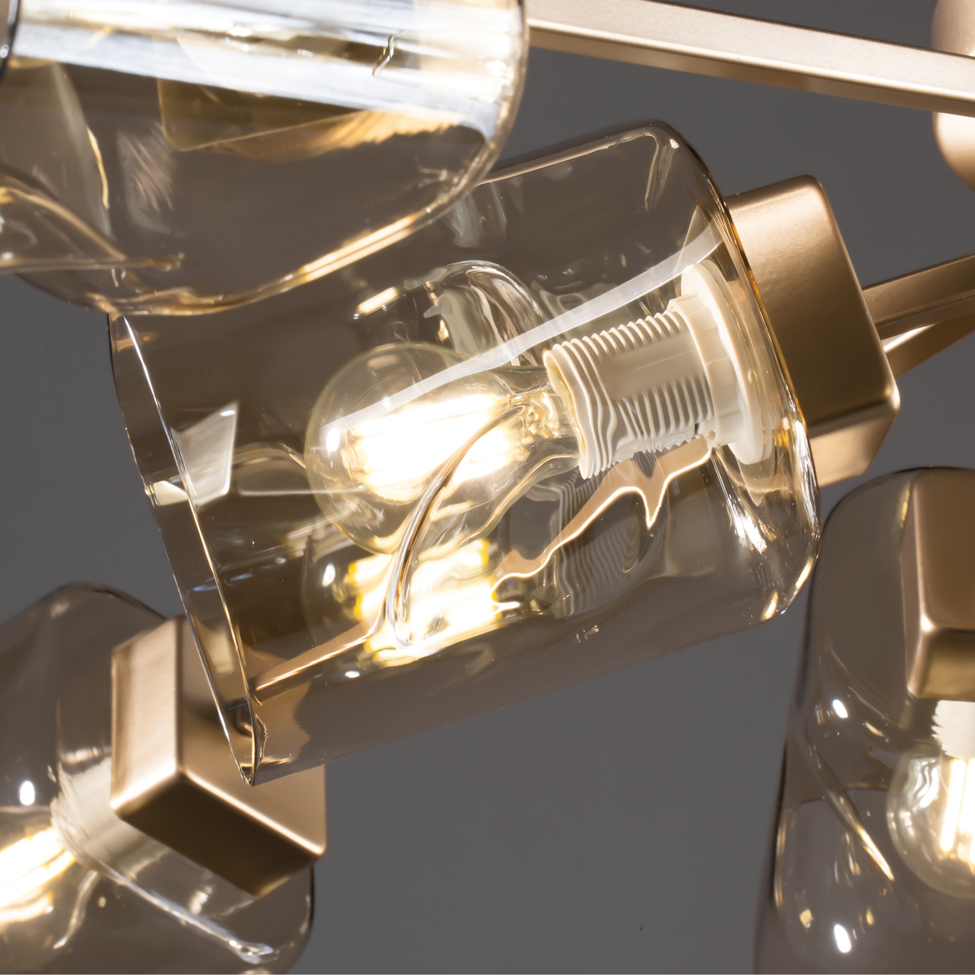 картинка Потолочная люстра Freya Isabella FR5095CL-08G от магазина pro-decor.kz