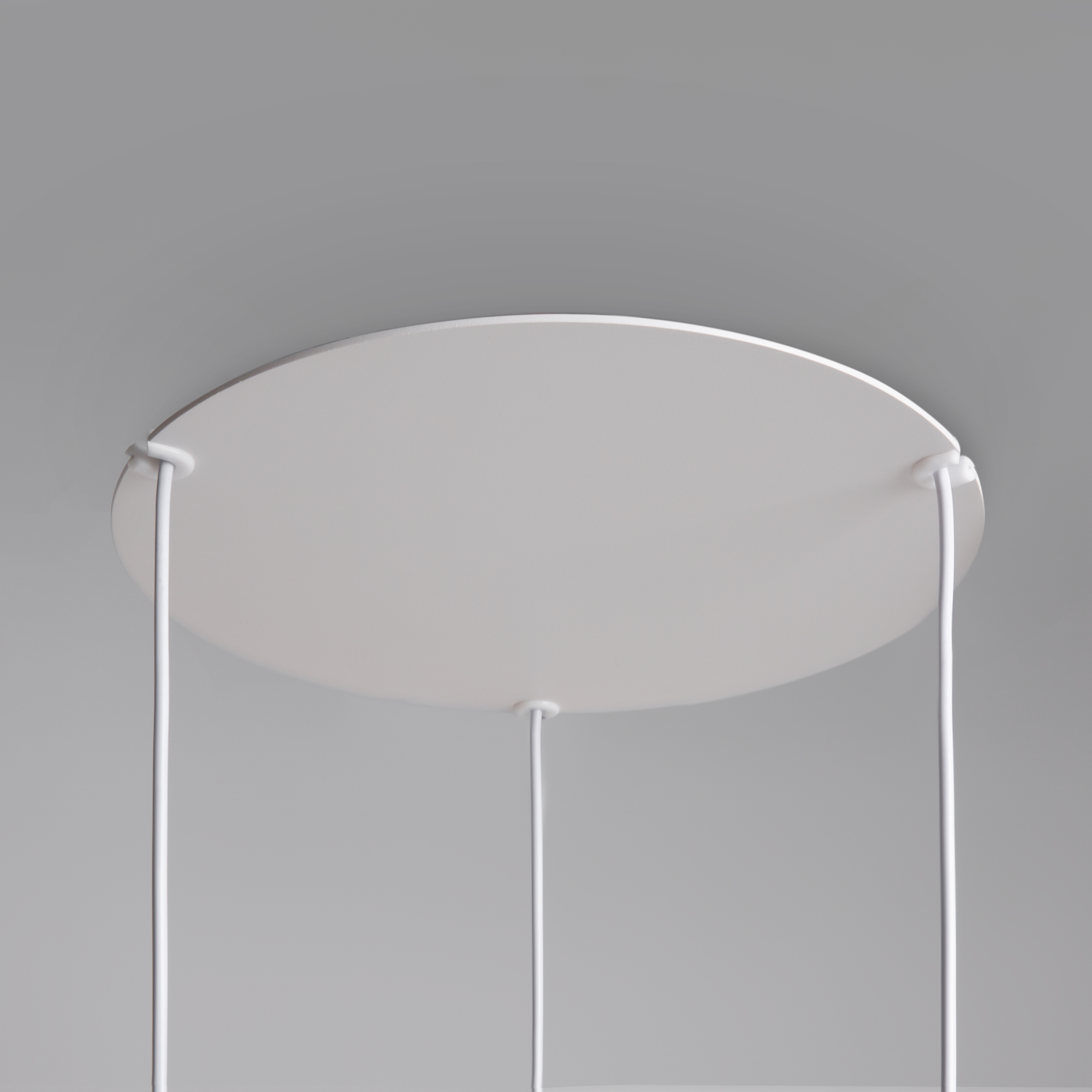 картинка Подвесной светильник Maytoni MOD154PL-L6W3K1 Reflex от магазина pro-decor.kz