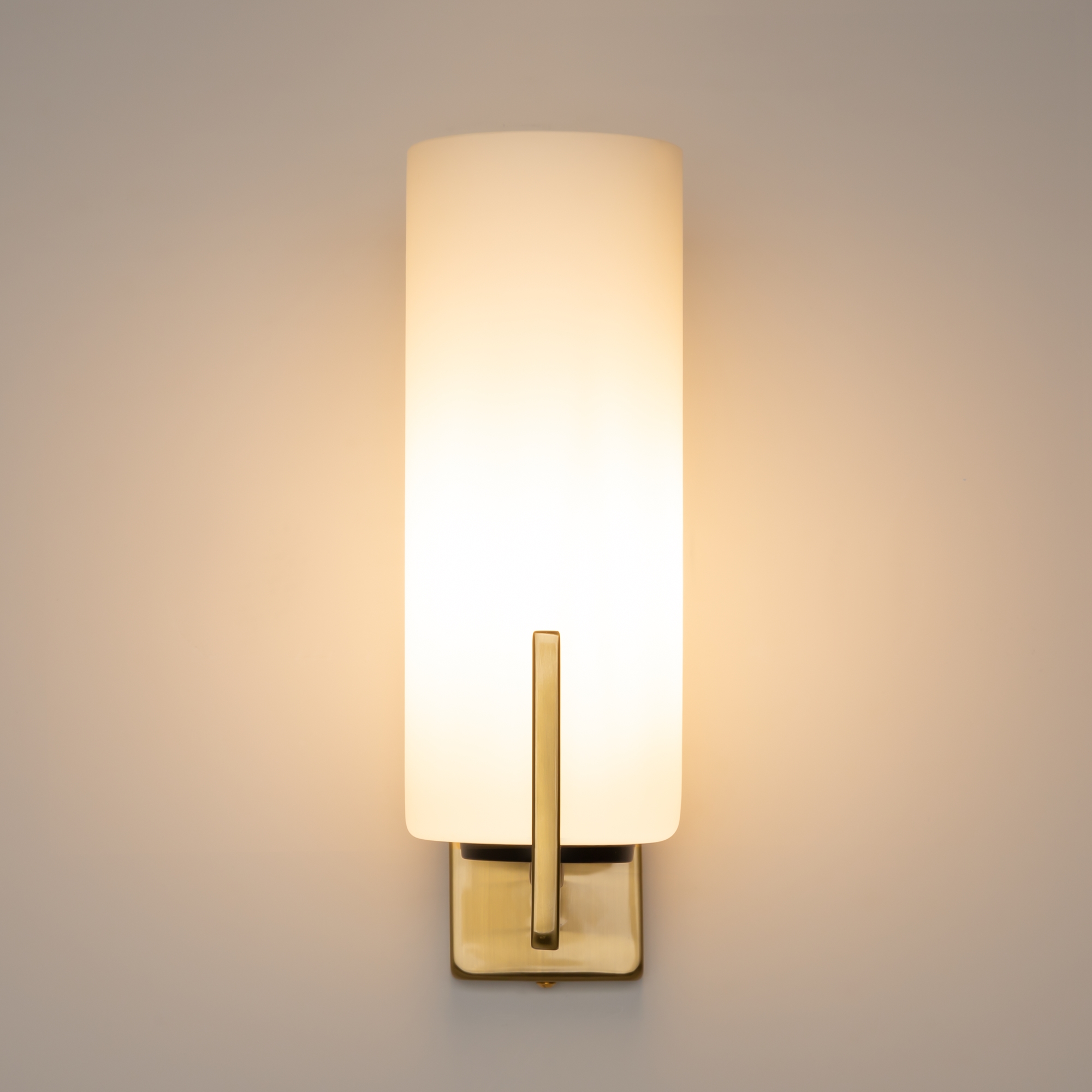 картинка Бра Maytoni Fortano MOD089WL-01BS магазин pro-decor.kz являющийся официальным дистрибьютором в Казахстане картинка Бра Maytoni Fortano MOD089WL-01BS от магазина pro-decor.kz