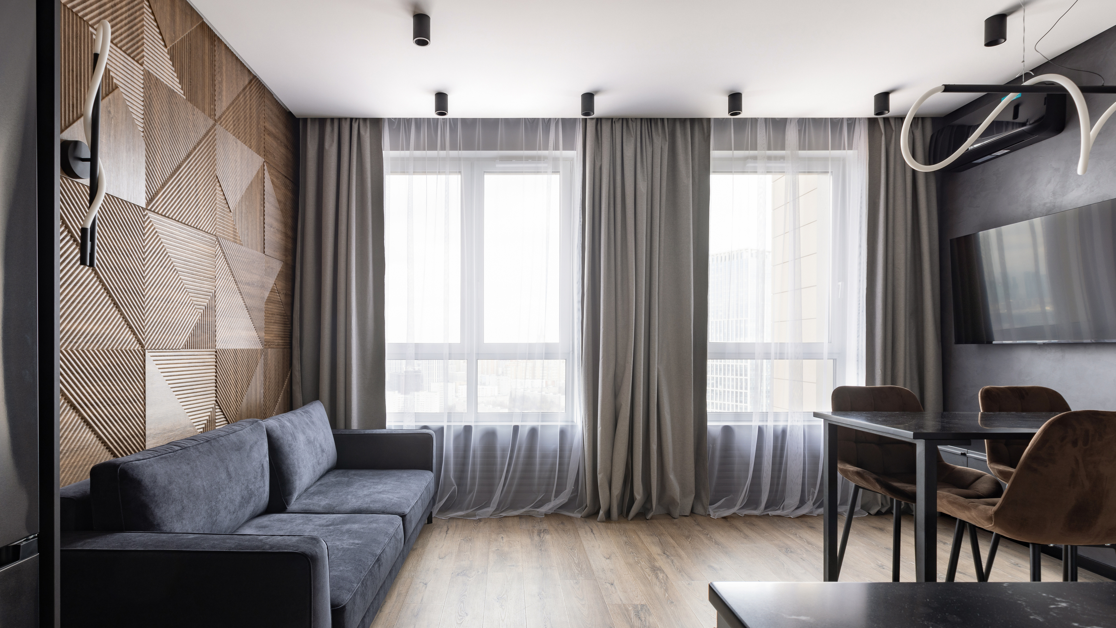 картинка Потолочный светильник Maytoni Antares C029CL-01B от магазина pro-decor.kz