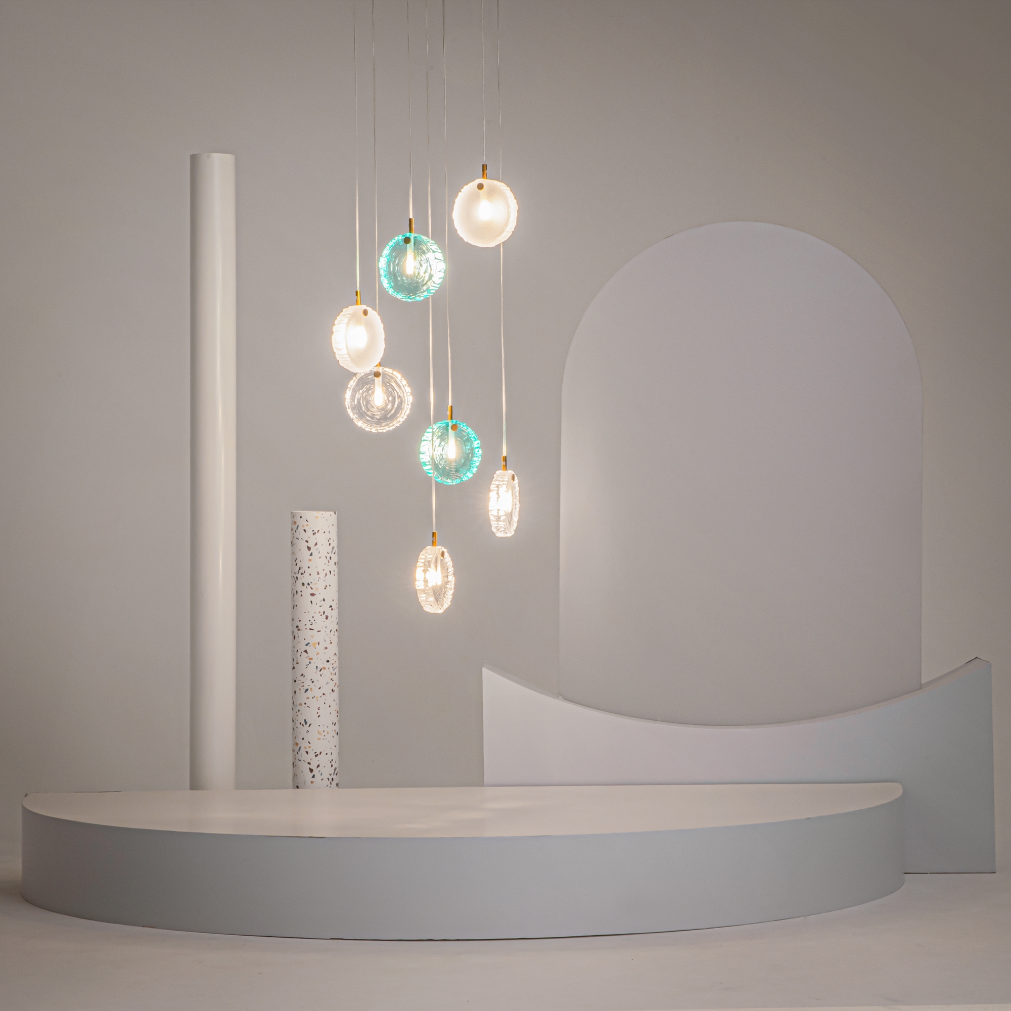 картинка Подвесной светильник Maytoni MOD254PL-07BS от магазина pro-decor.kz
